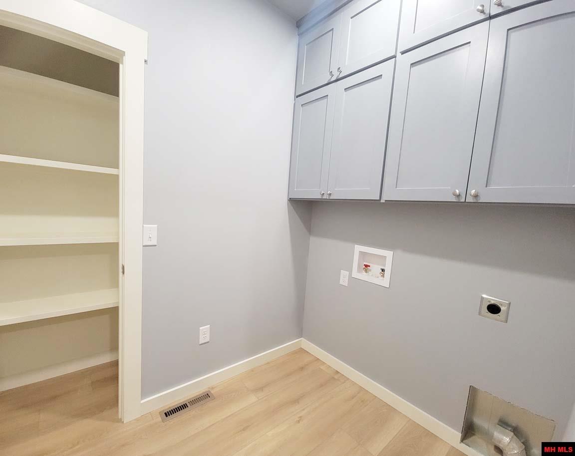 238 S SHEEKS DRIVE Mountain Home, AR