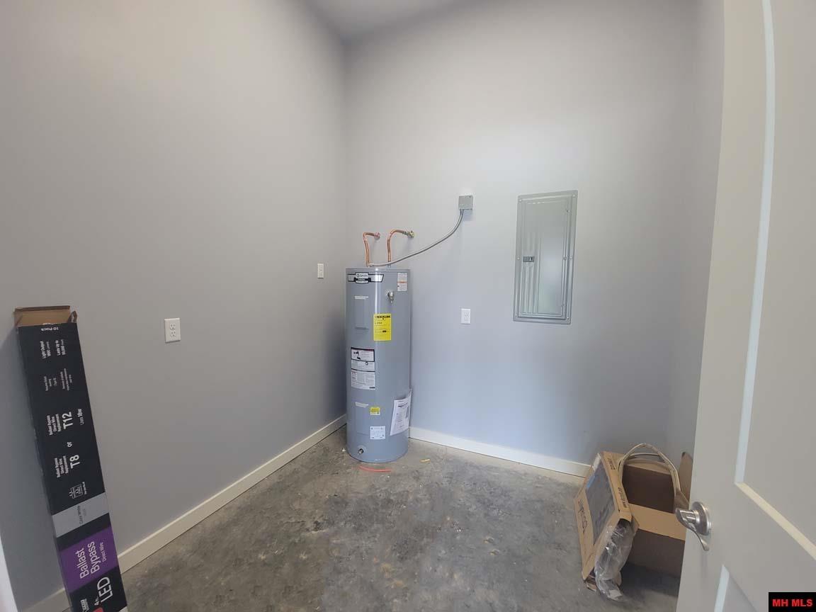 238 S SHEEKS DRIVE Mountain Home, AR