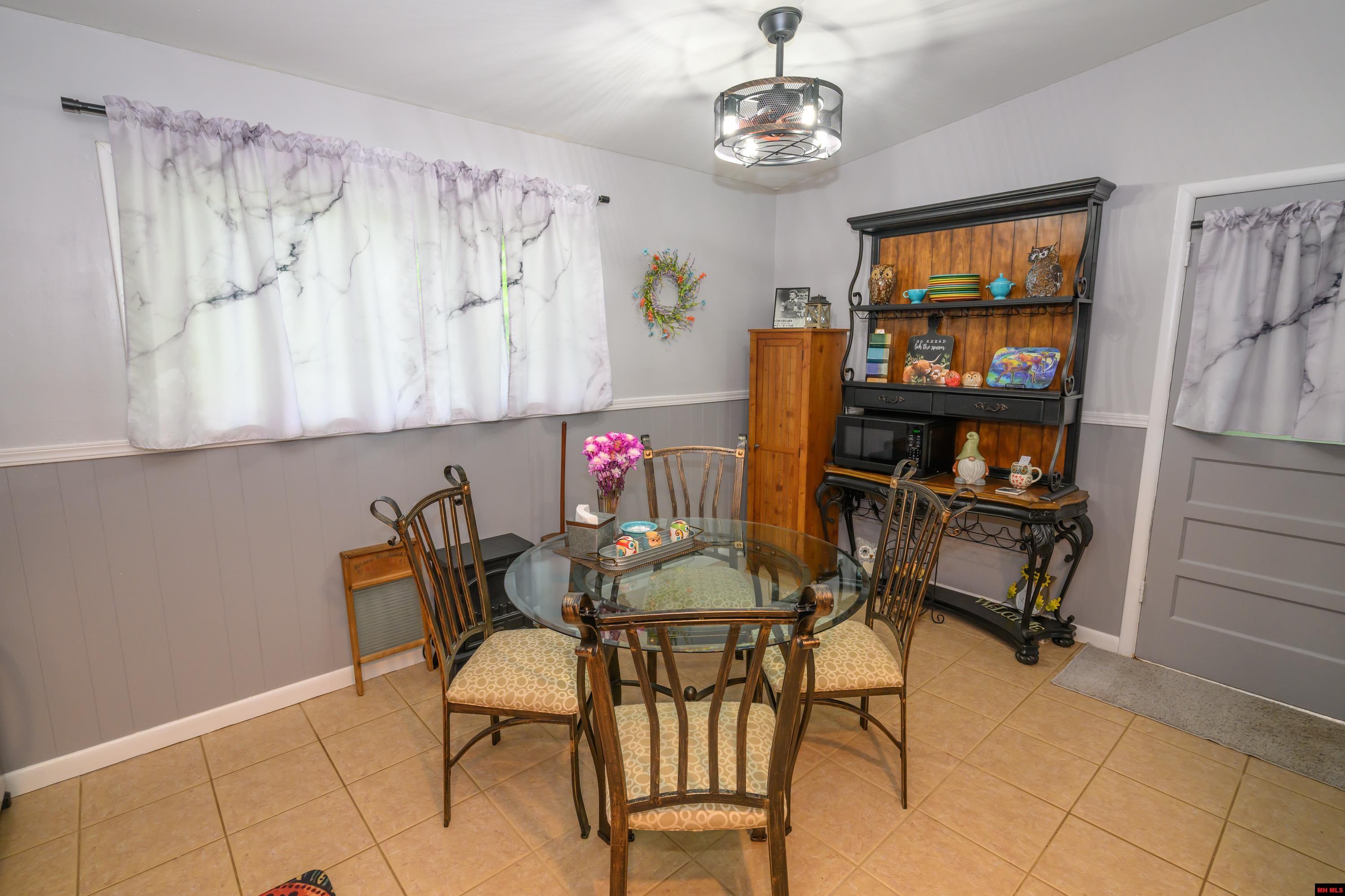 83 CRESTVIEW ROAD Mountain Home, AR