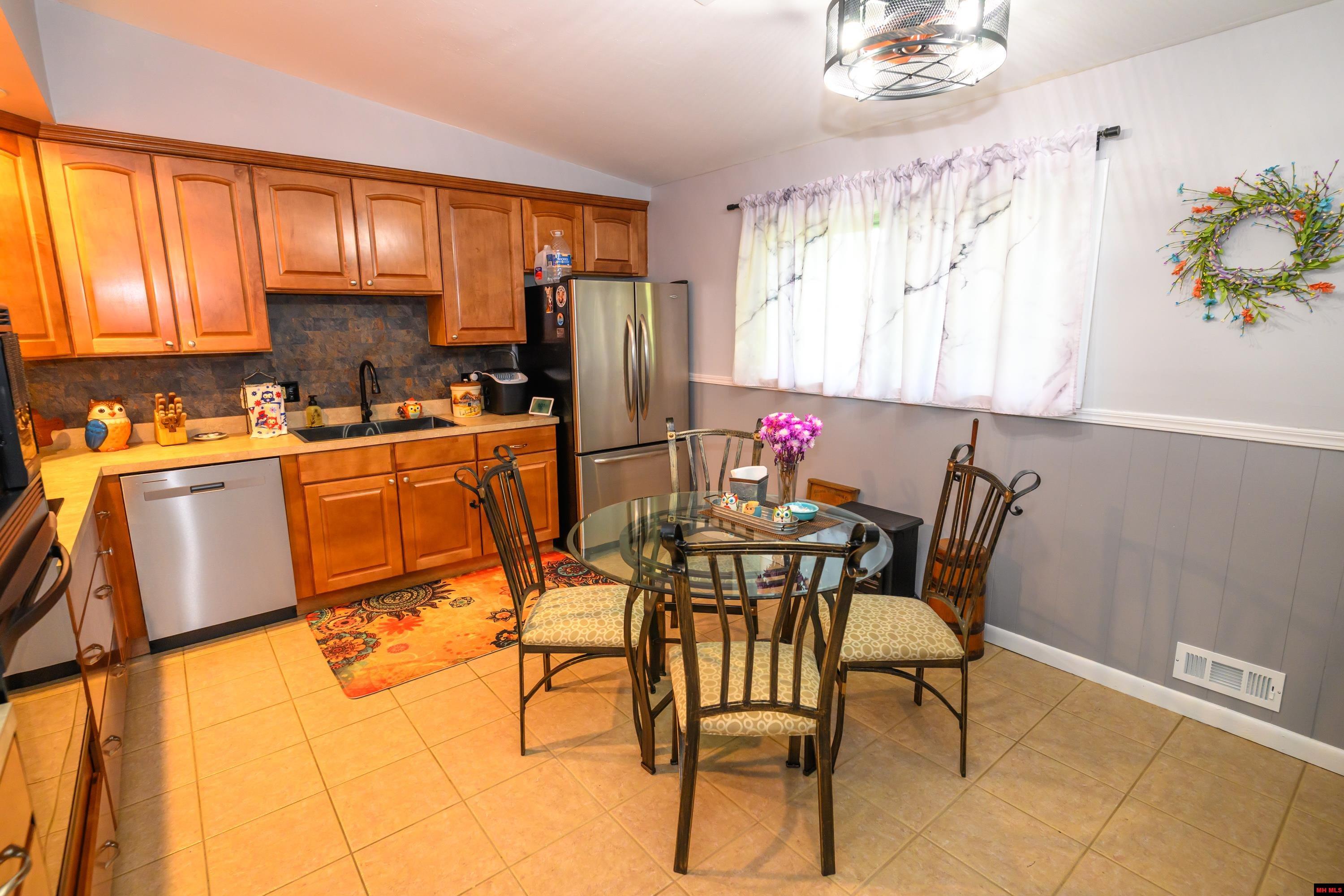 83 CRESTVIEW ROAD Mountain Home, AR