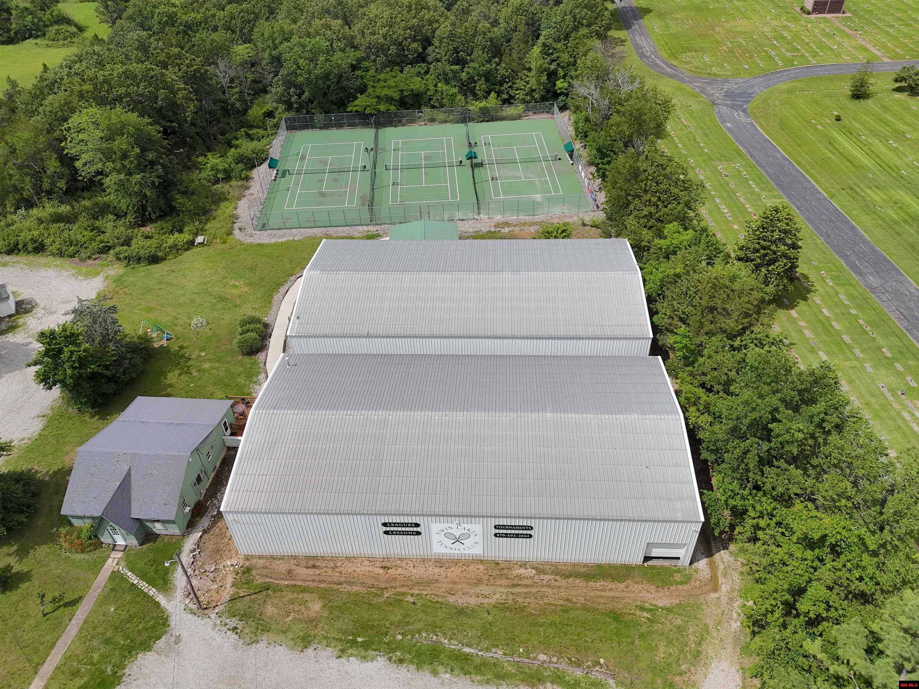 111 CR 27 Mountain Home, AR