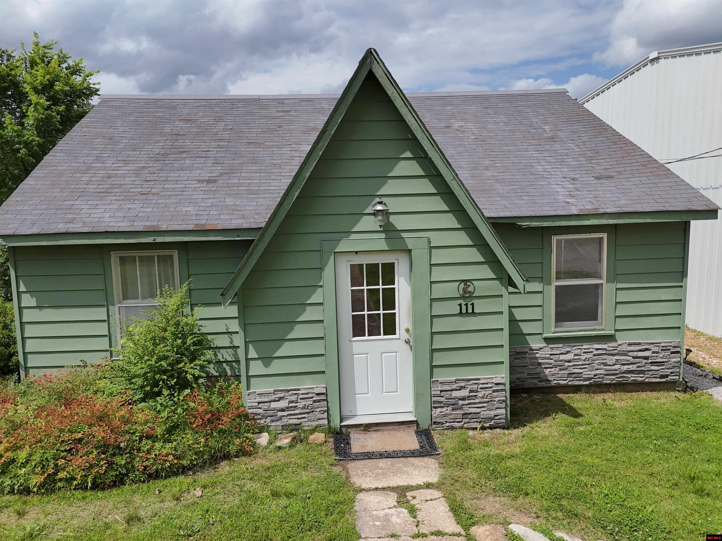 111 CR 27 Mountain Home, AR
