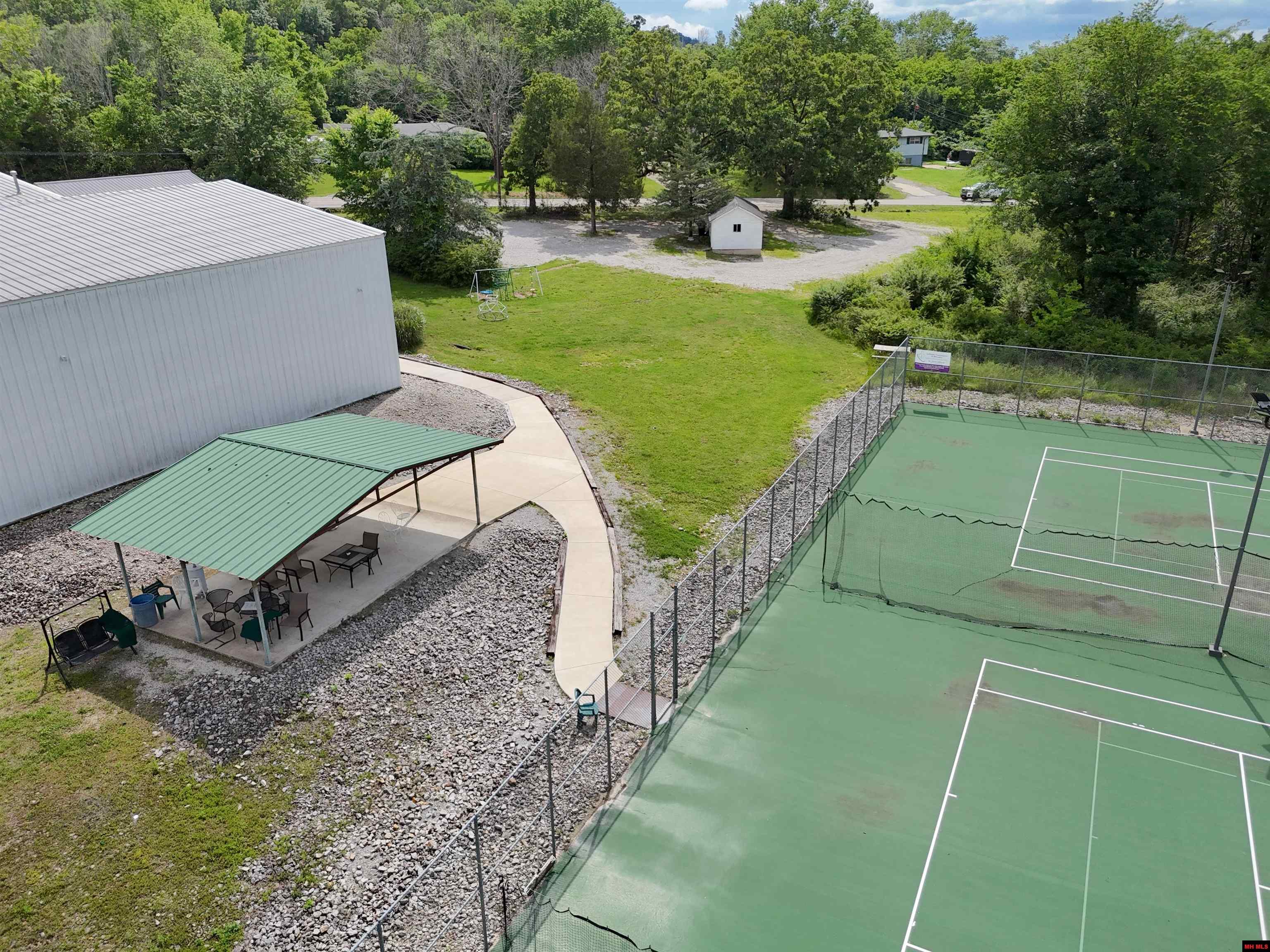 111 CR 27 Mountain Home, AR