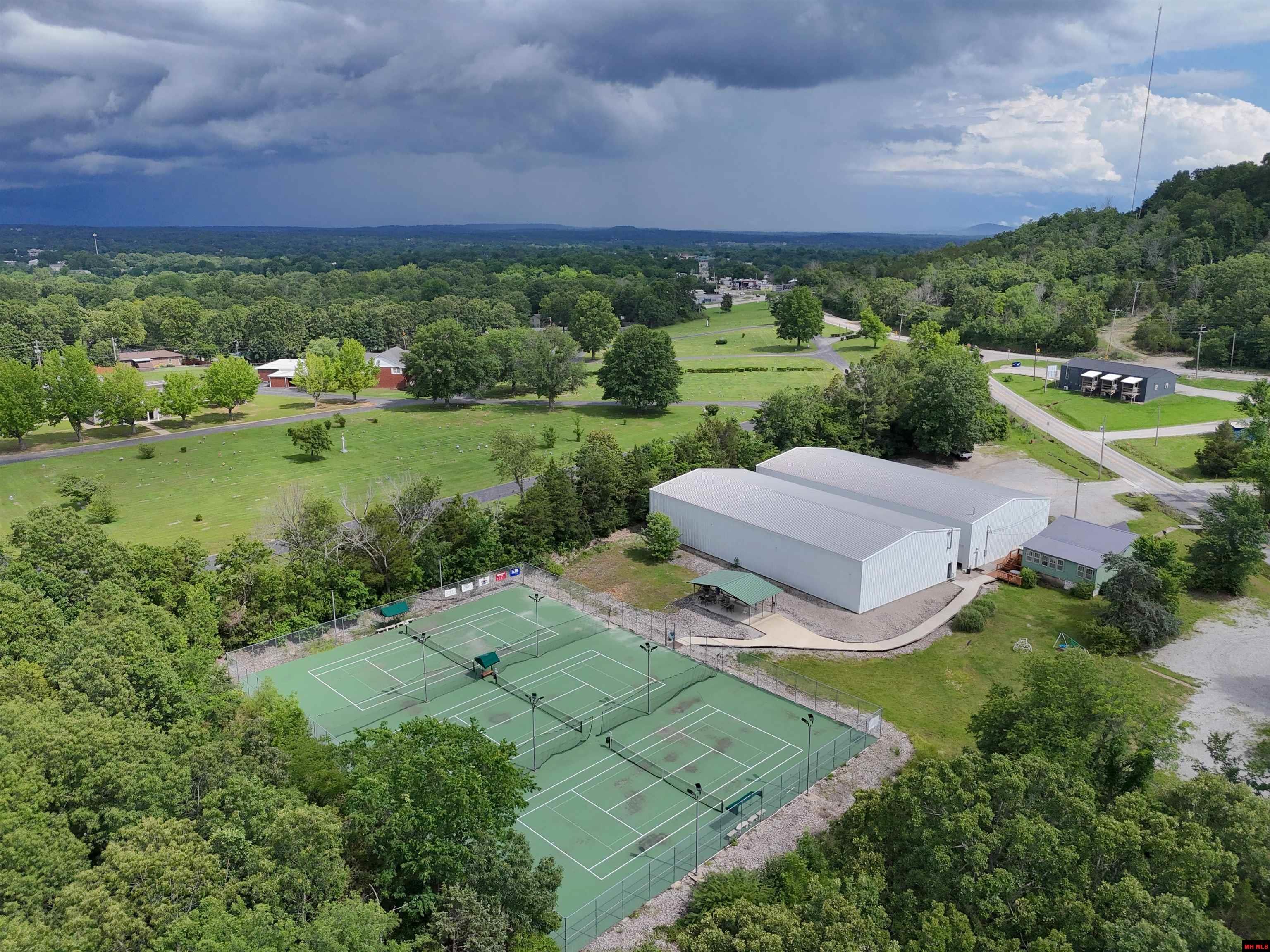 111 CR 27 Mountain Home, AR