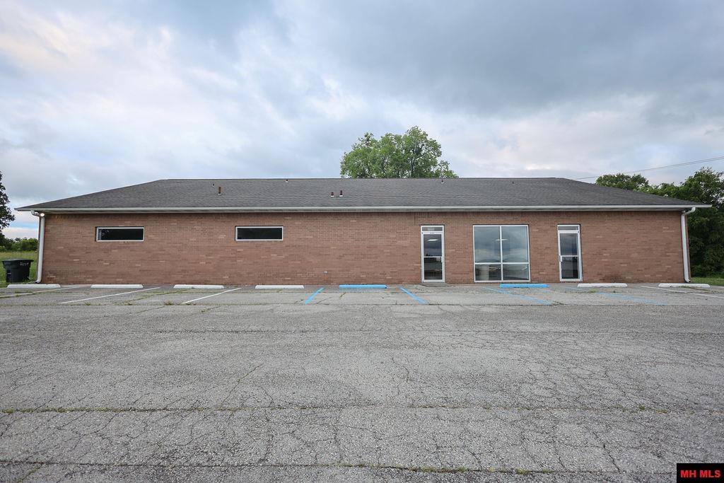1177 HWY 62, Cotter, AR