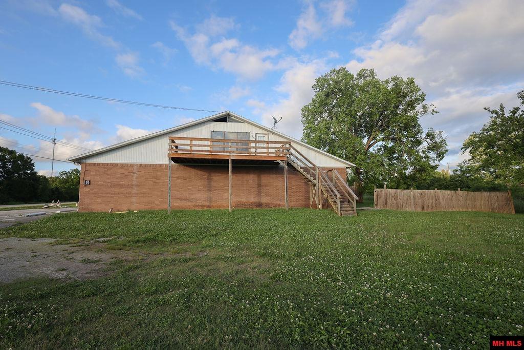 1177 HWY 62 Cotter, AR