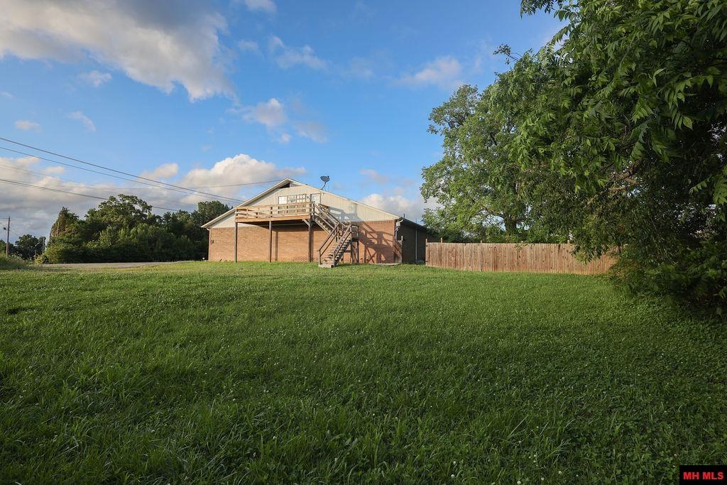1177 HWY 62 Cotter, AR
