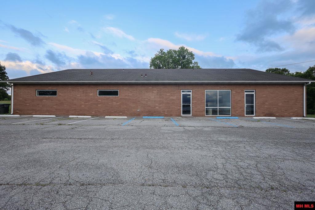 1177 HWY 62 Cotter, AR