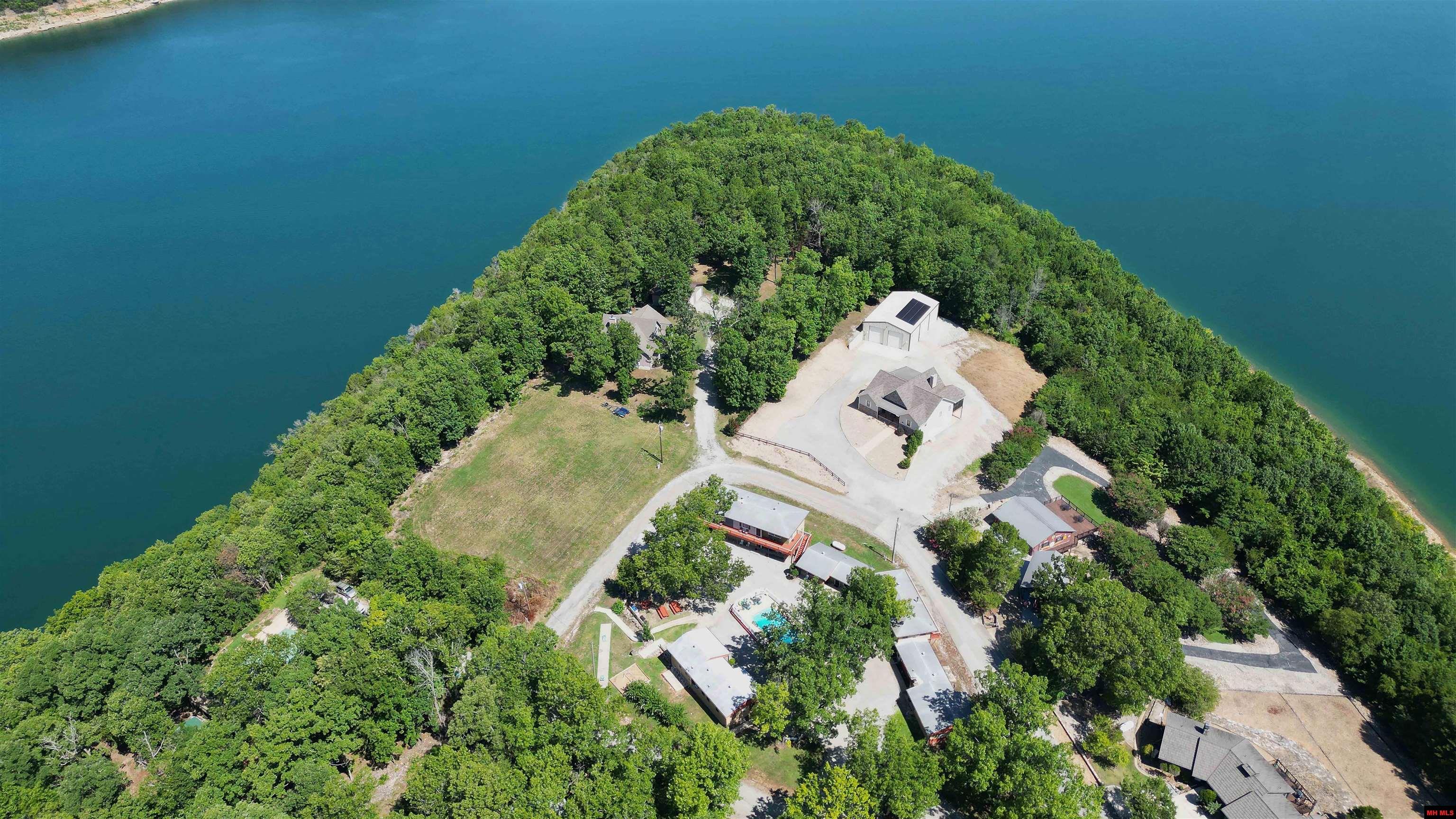 205 PINEHURST POINT Bull Shoals, AR