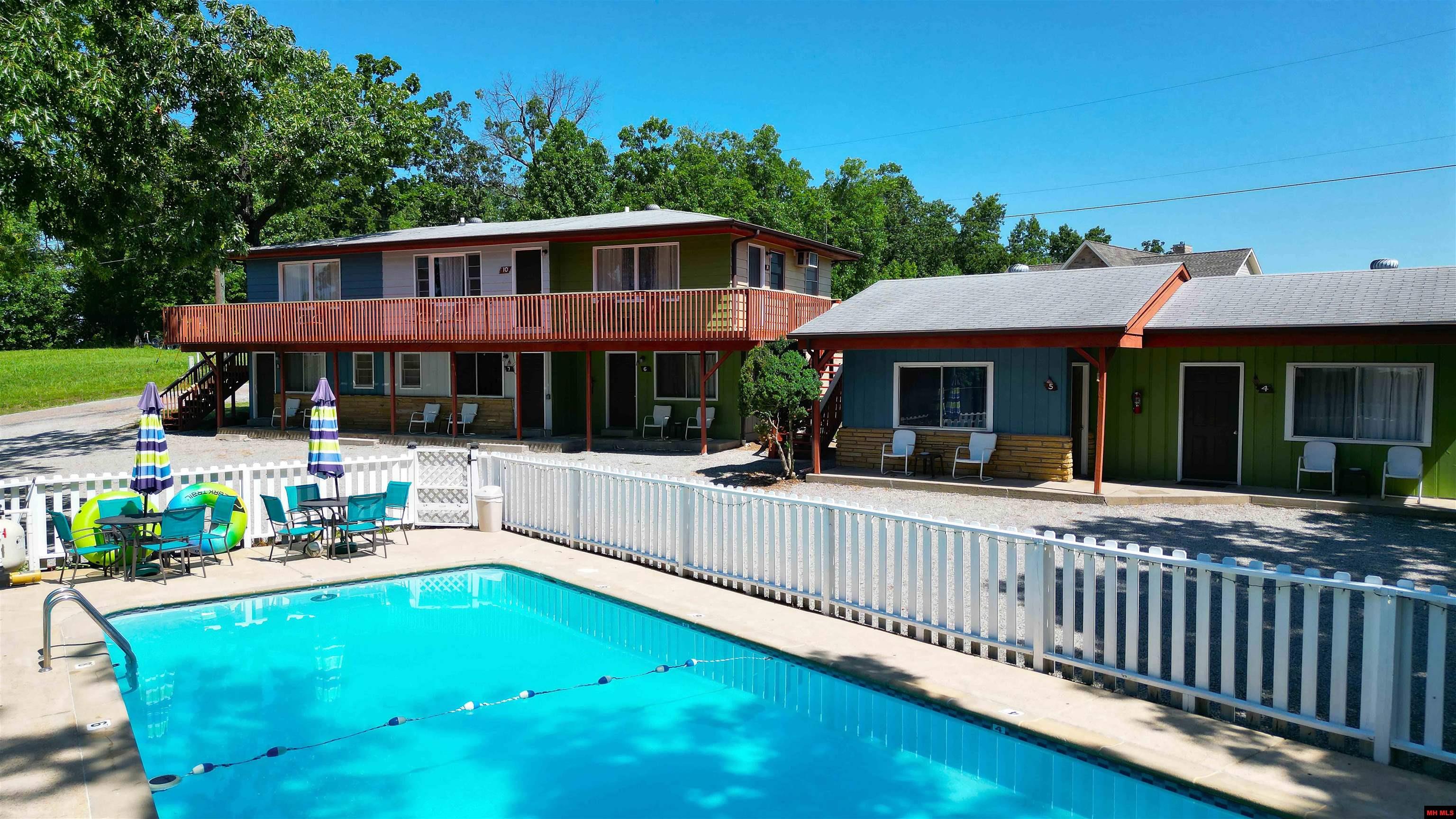 205 PINEHURST POINT Bull Shoals, AR