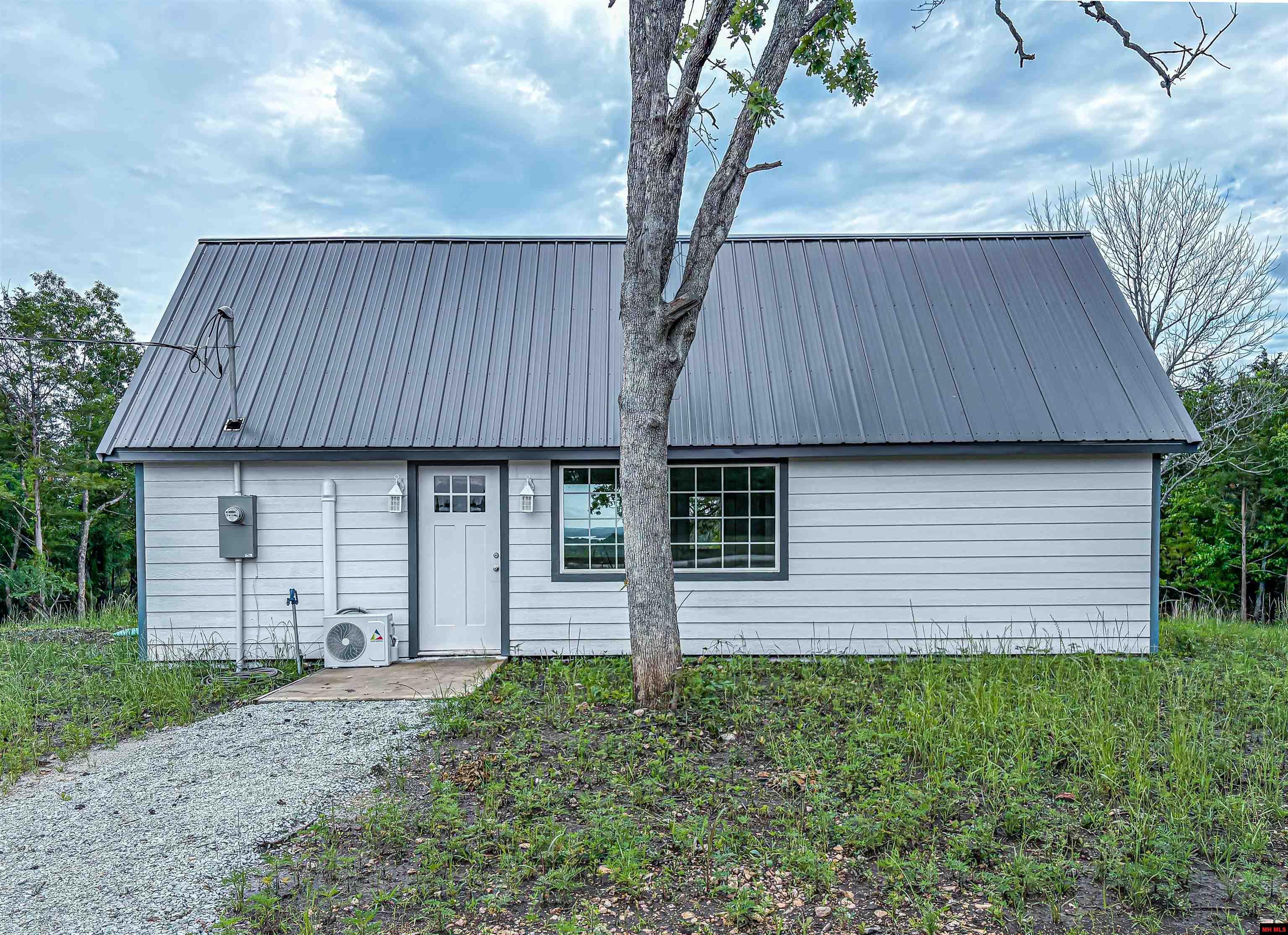 5 MC 2028 Yellville, AR 72687