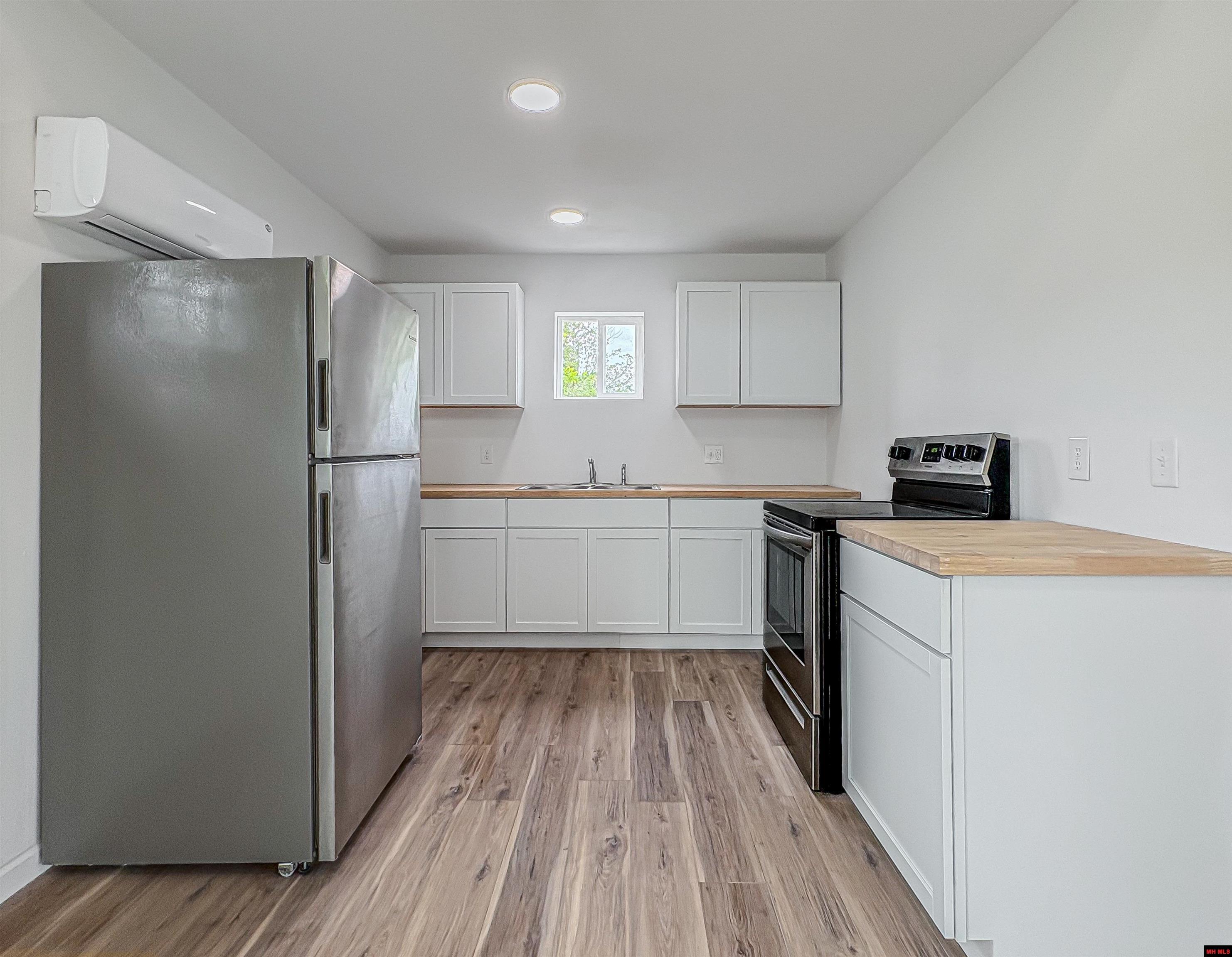 5 MC 2028 Yellville, AR 72687