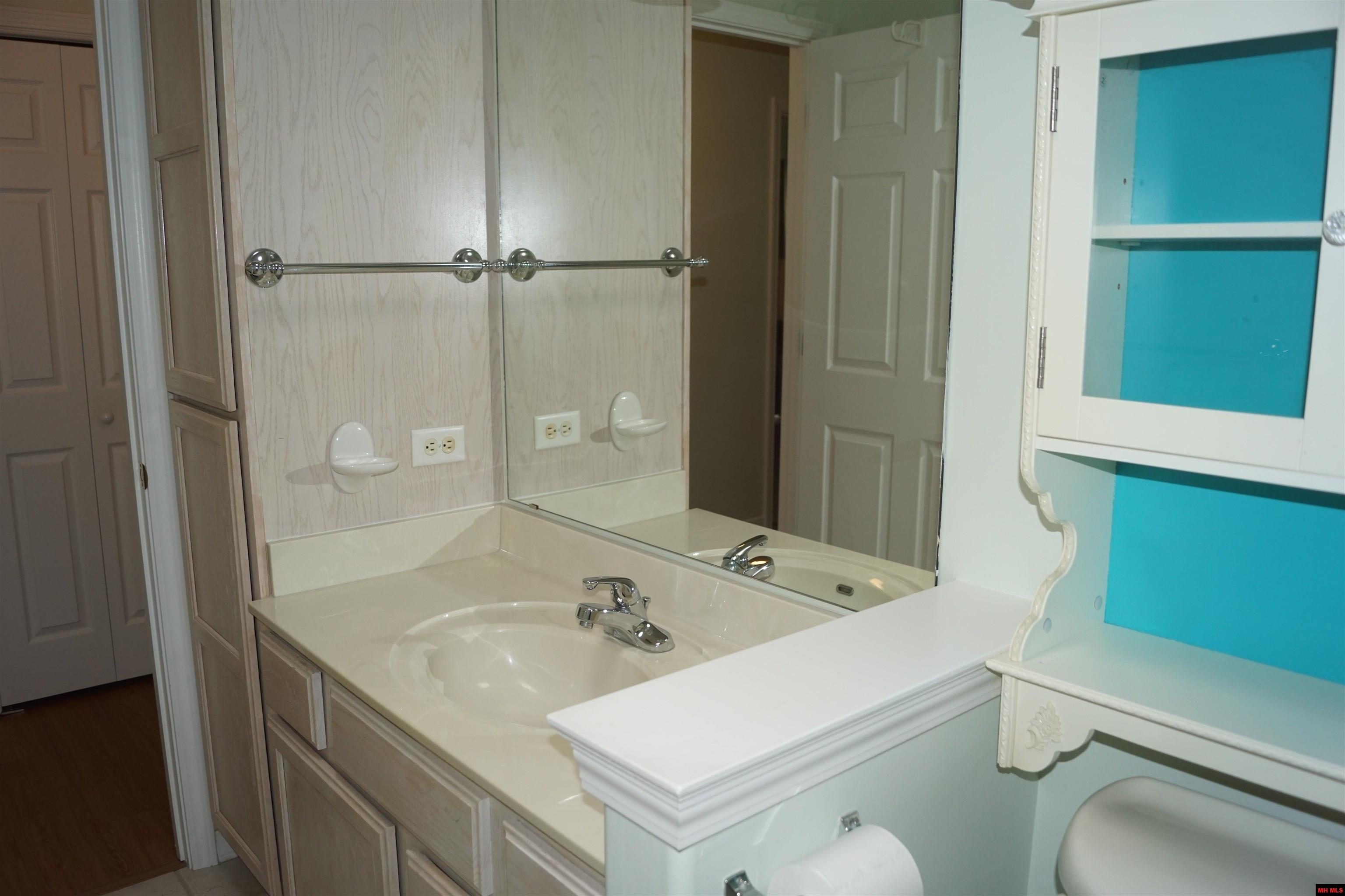 746 EMBASSY PARKWAY Mountain Home, AR