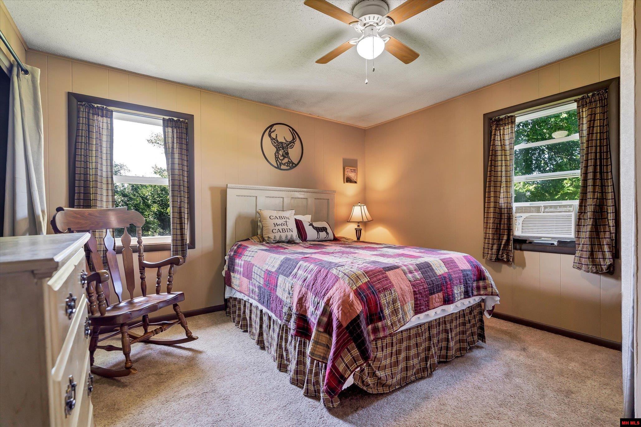 6052 OAKLAND ROAD Oakland, AR
