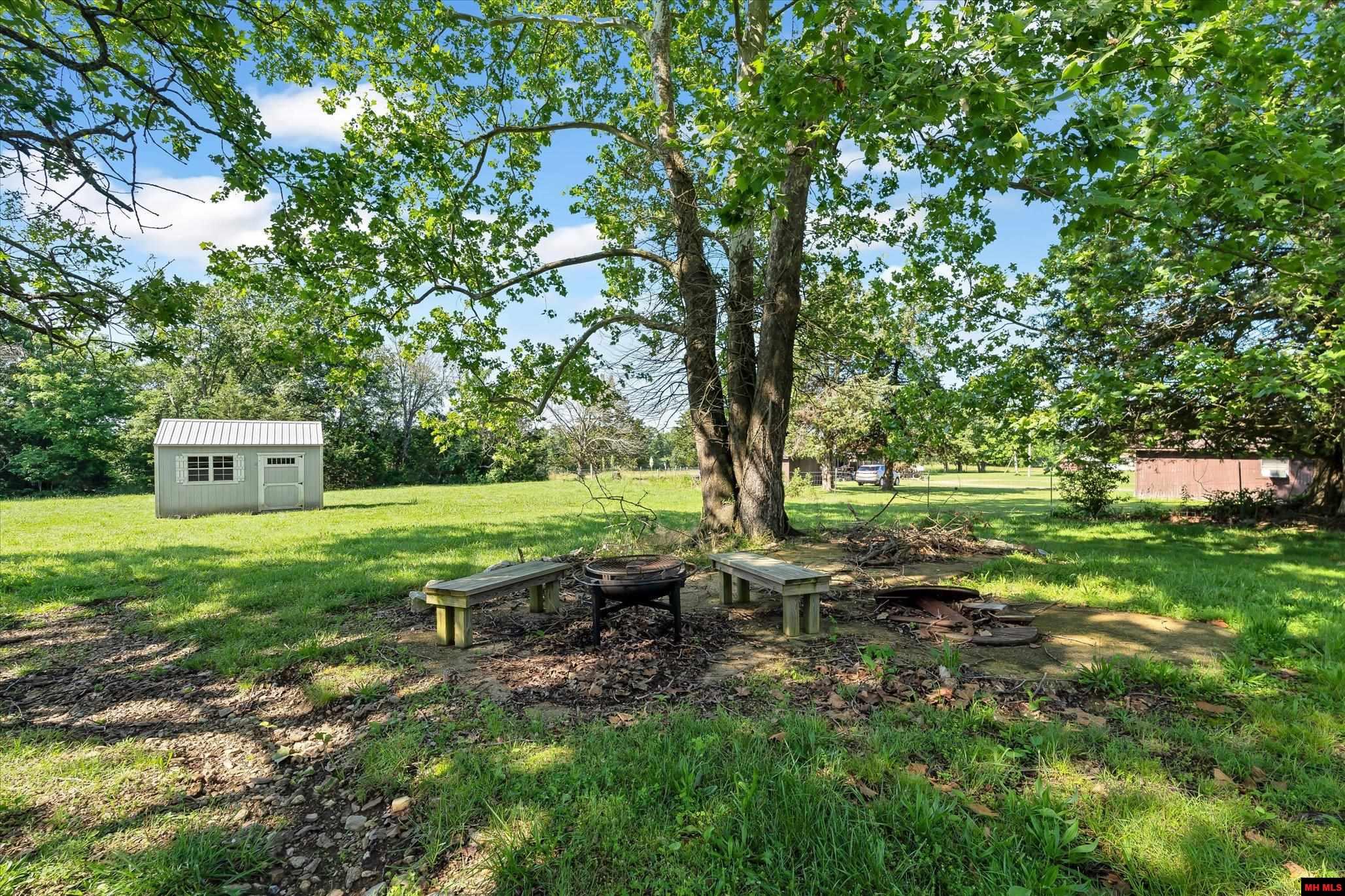 6052 OAKLAND ROAD Oakland, AR