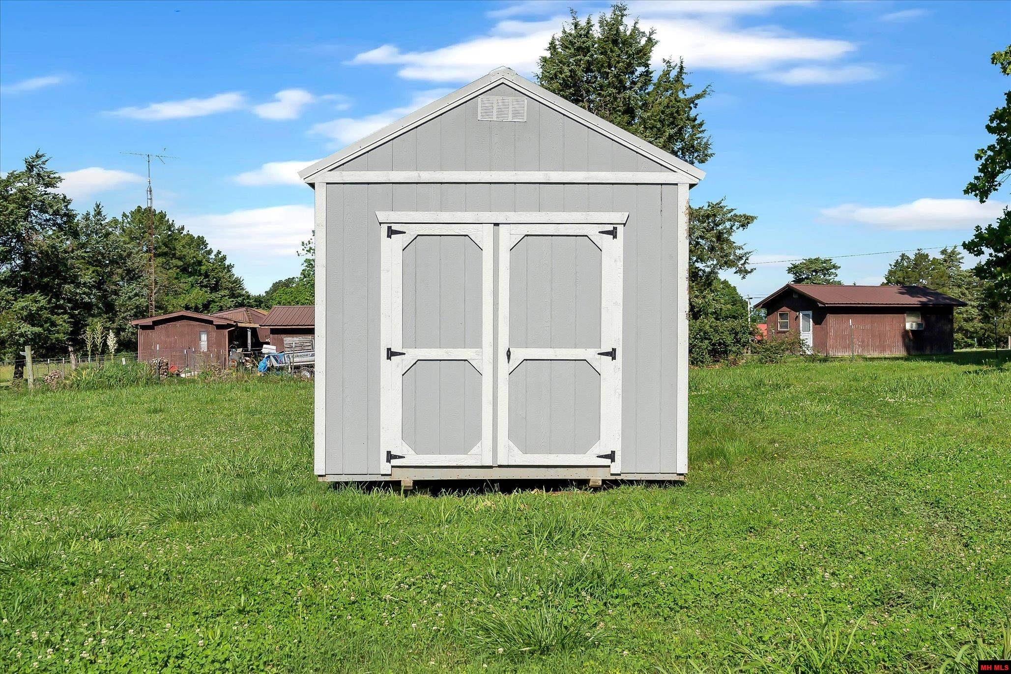 6052 OAKLAND ROAD Oakland, AR