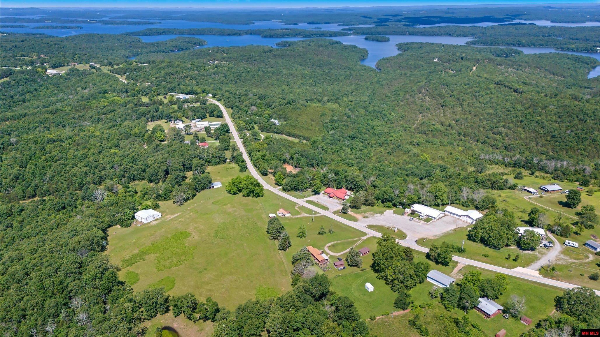 6052 OAKLAND ROAD Oakland, AR
