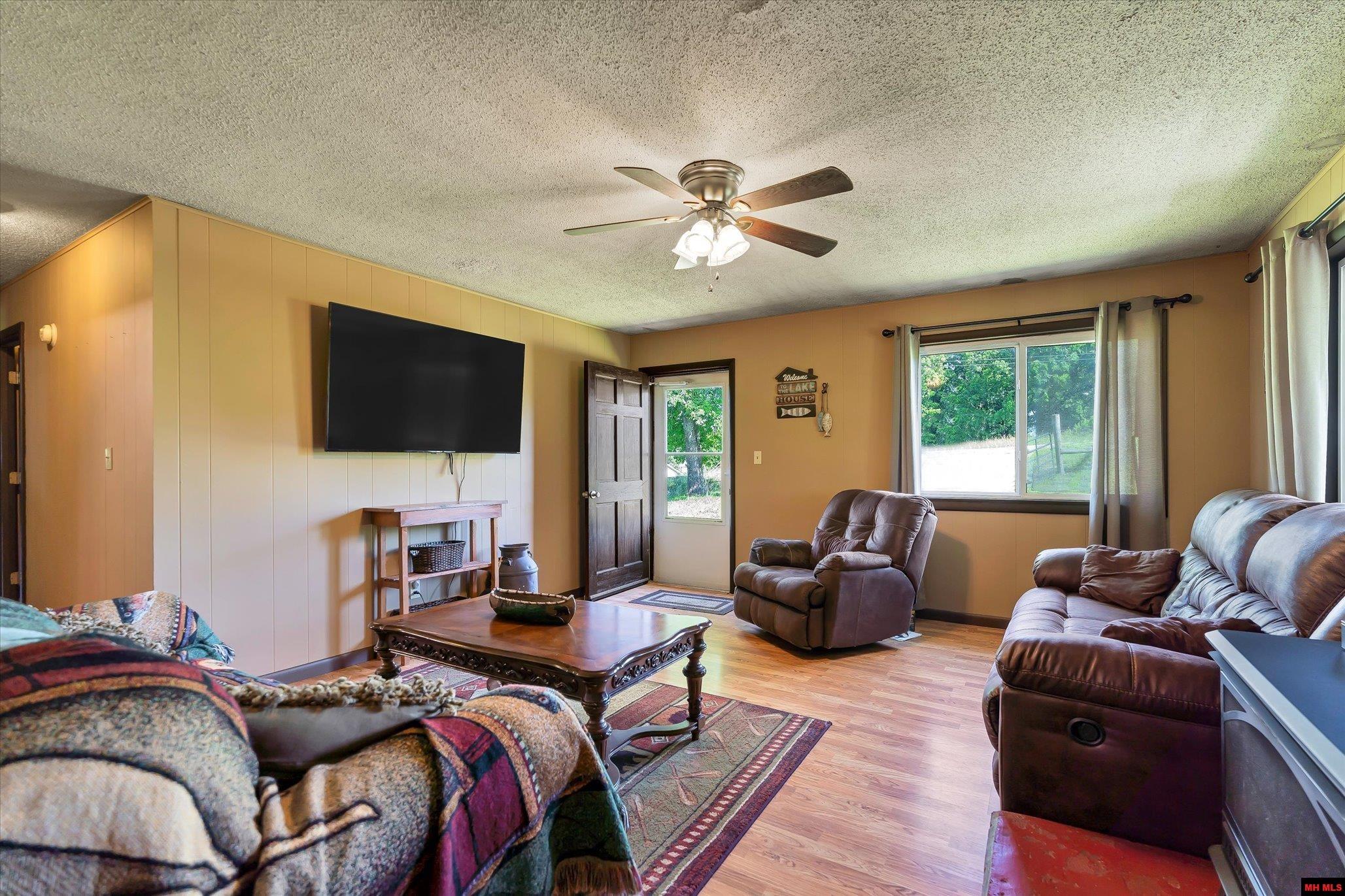 6052 OAKLAND ROAD Oakland, AR