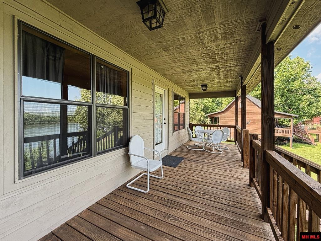 1 Mullett's Landing Road