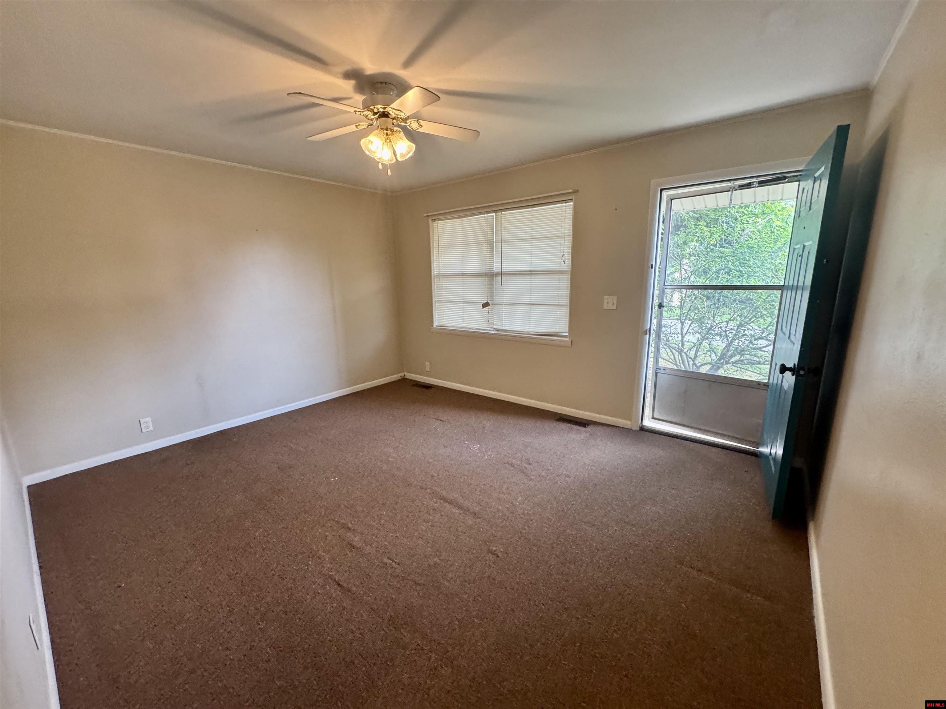 103 W SOUTH STREET Flippin, AR