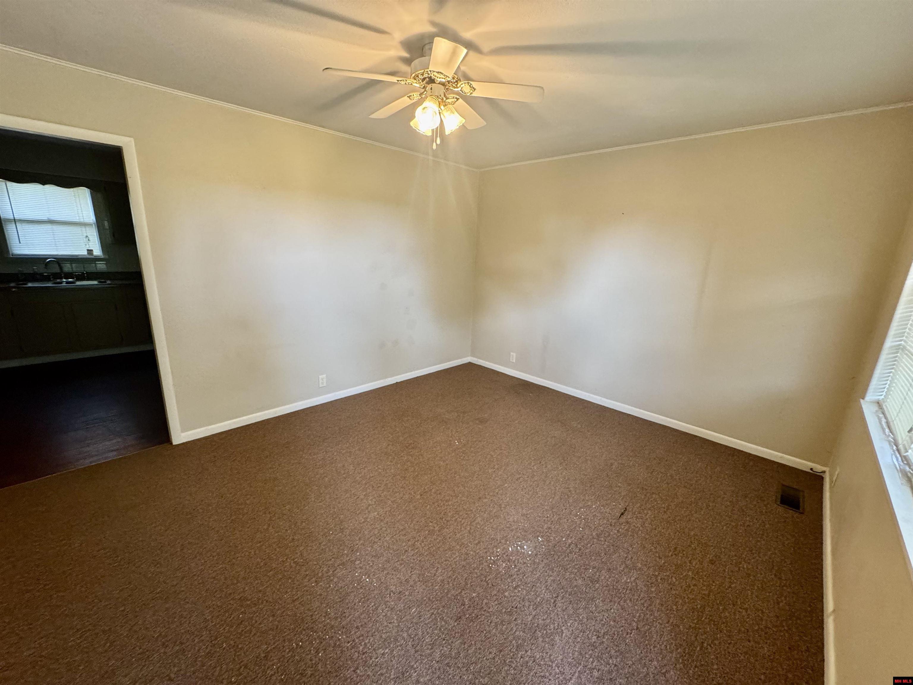 103 W SOUTH STREET Flippin, AR
