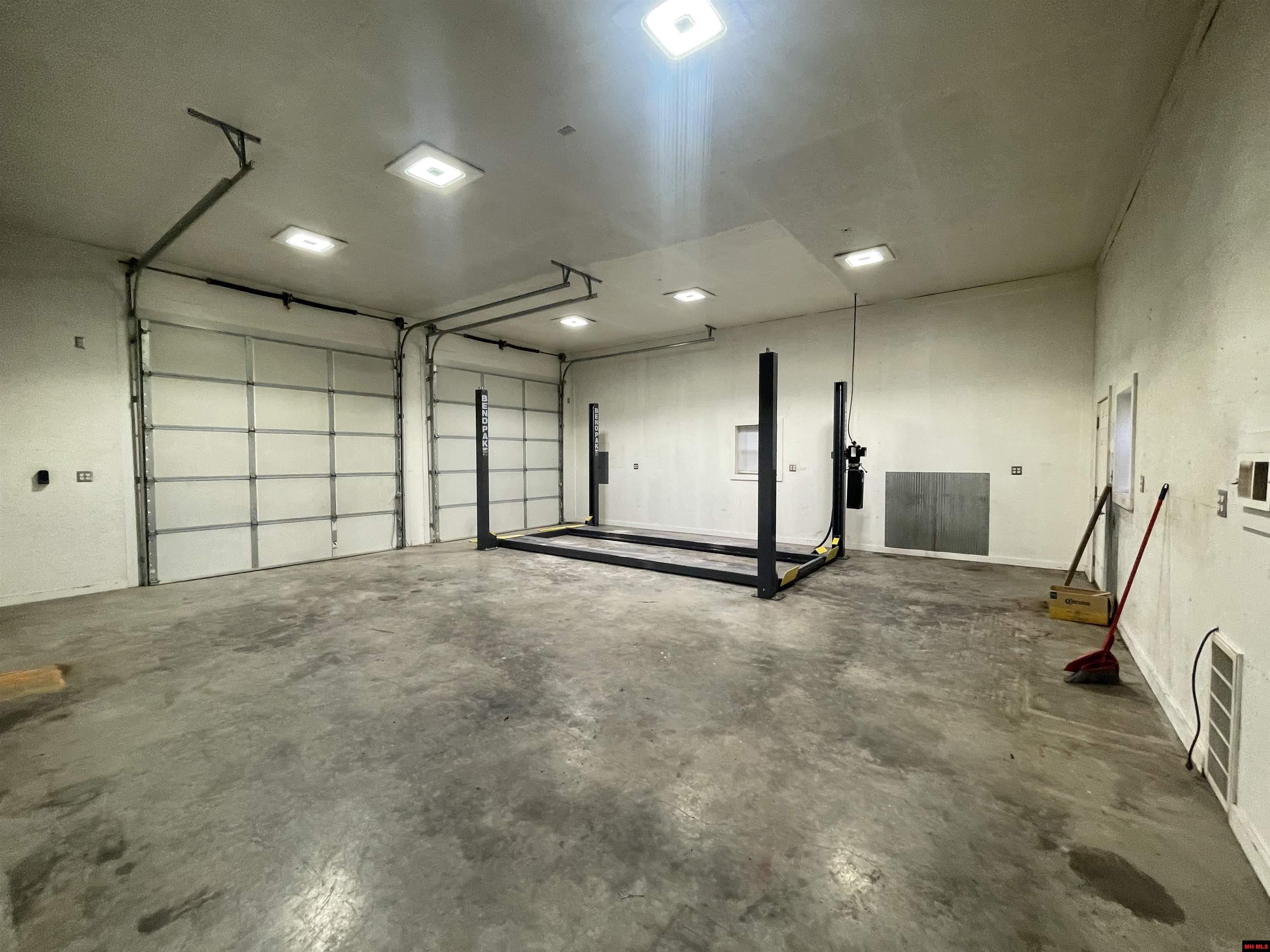 2767 HWY 5 NORTH Mountain Home, AR