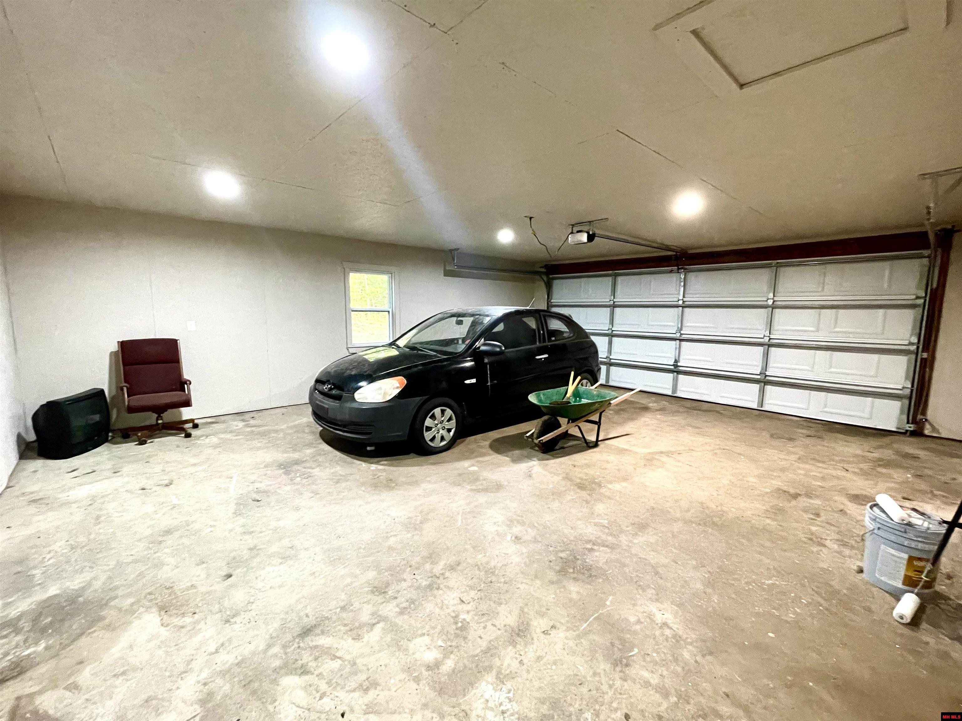 407 HARRIS ROAD Pineville, AR 72556