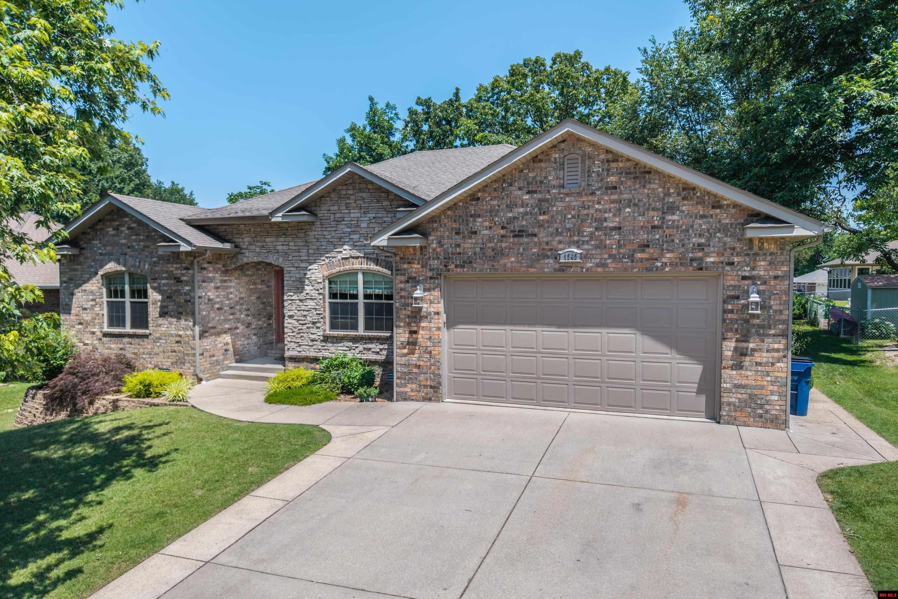 1343 HAMPSHIRE CIRCLE Mountain Home, AR
