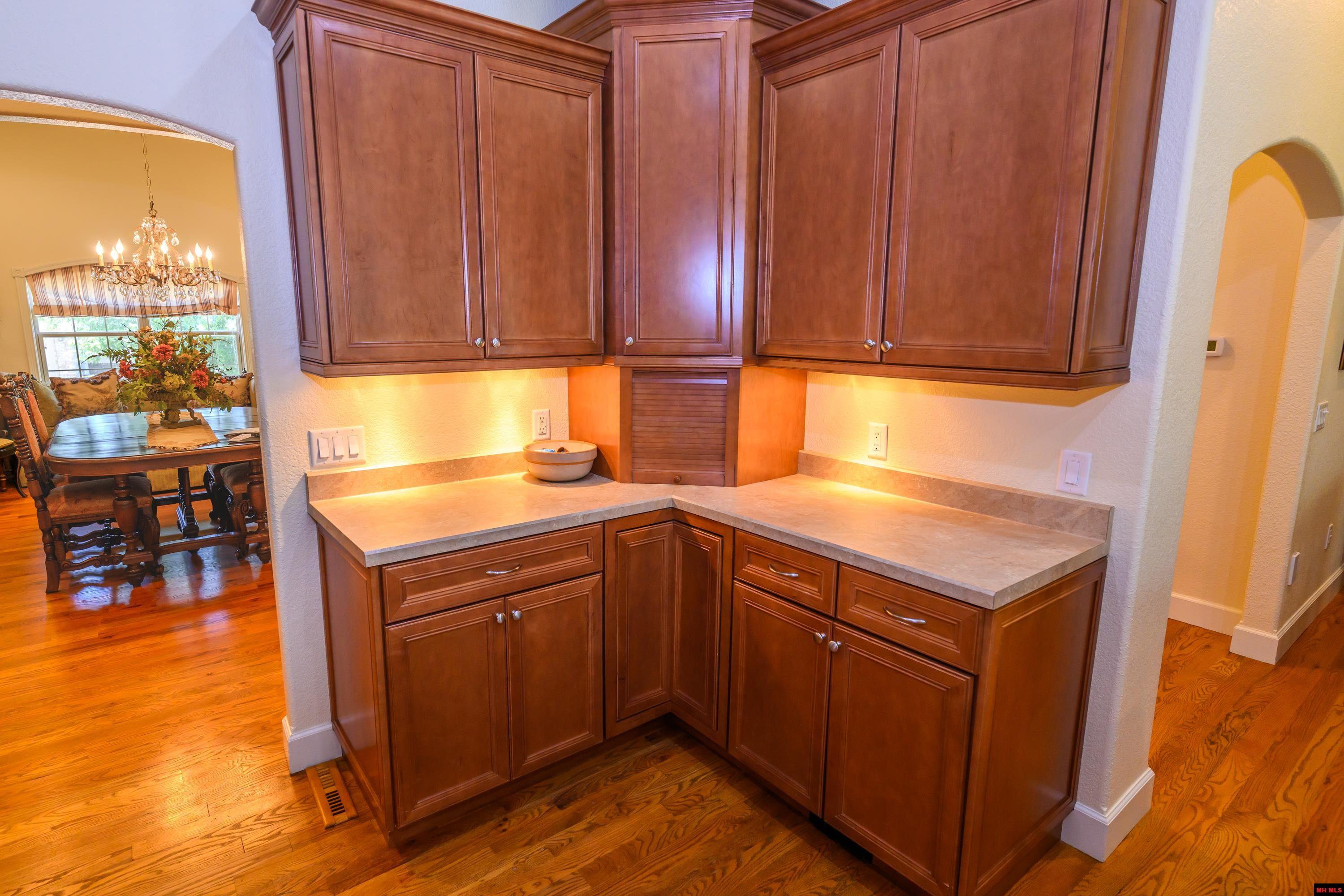 1343 HAMPSHIRE CIRCLE Mountain Home, AR