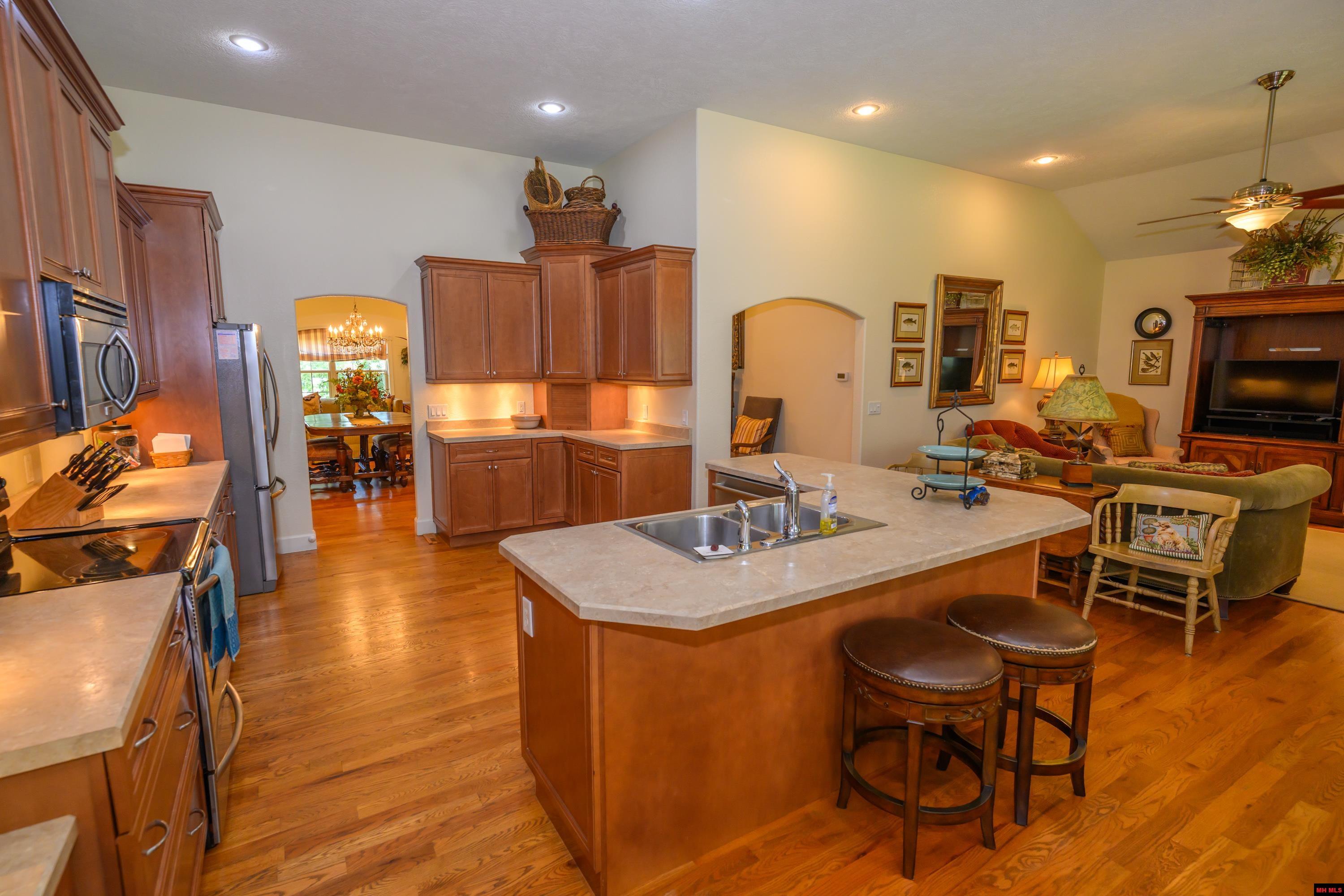 1343 HAMPSHIRE CIRCLE Mountain Home, AR