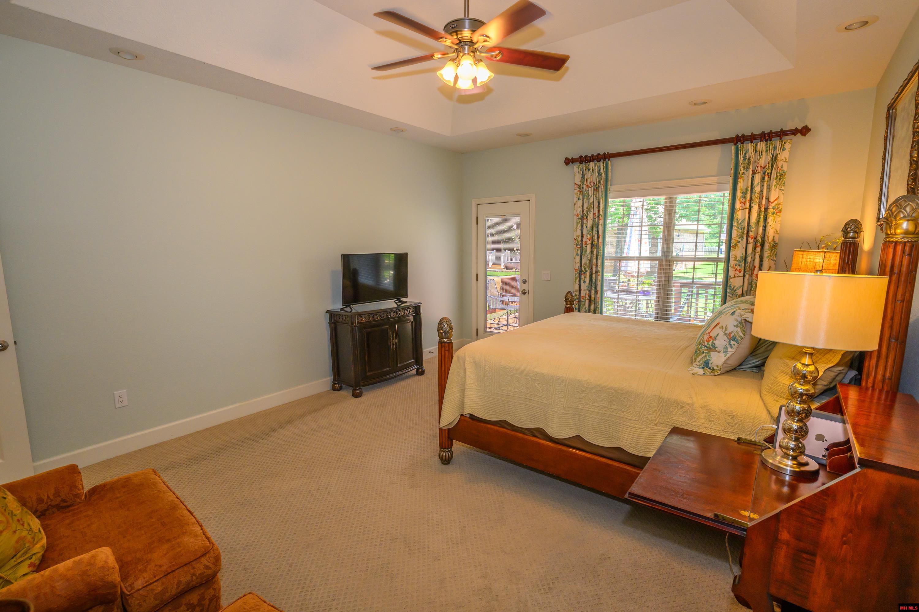 1343 HAMPSHIRE CIRCLE Mountain Home, AR