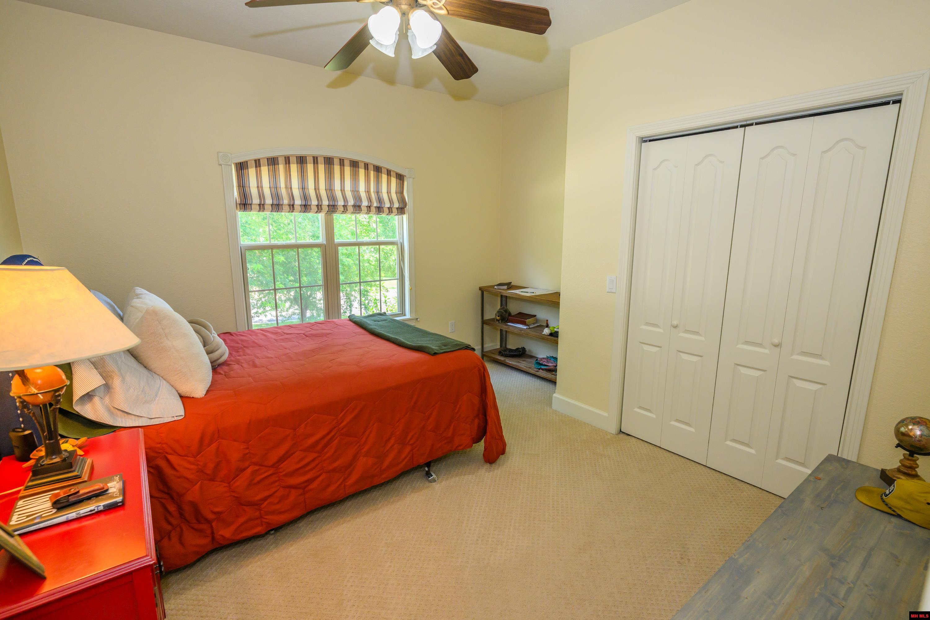 1343 HAMPSHIRE CIRCLE Mountain Home, AR