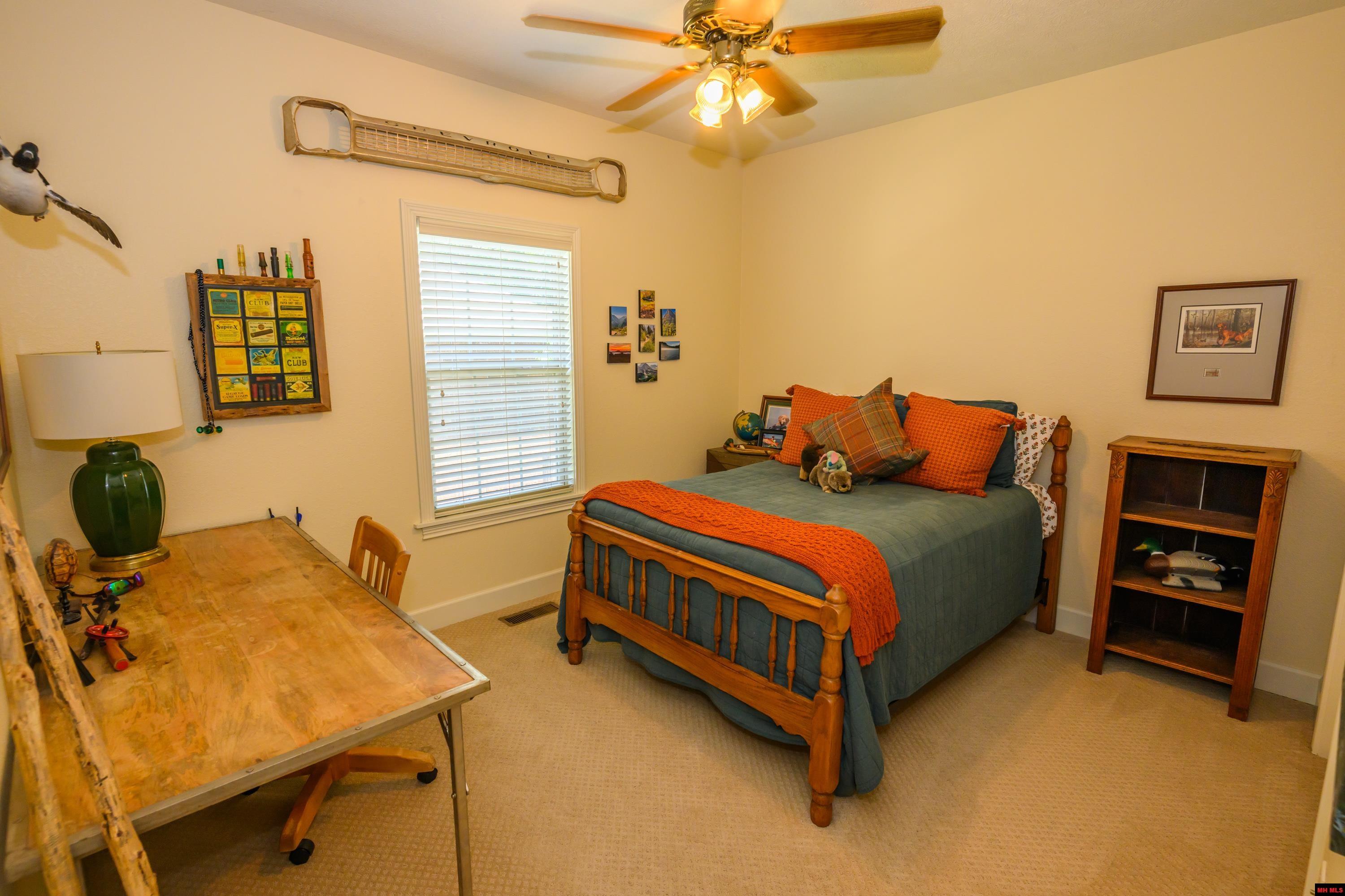1343 HAMPSHIRE CIRCLE Mountain Home, AR