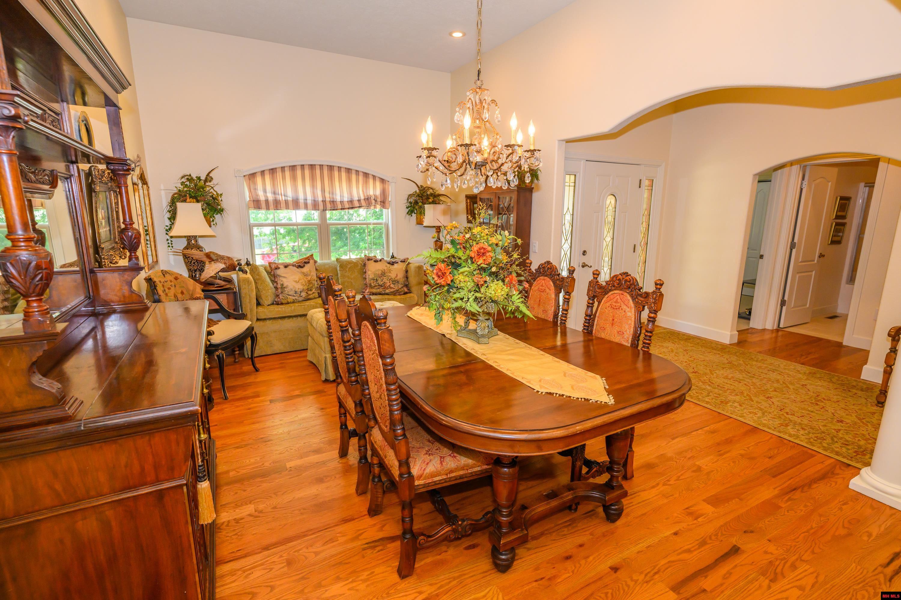 1343 HAMPSHIRE CIRCLE Mountain Home, AR