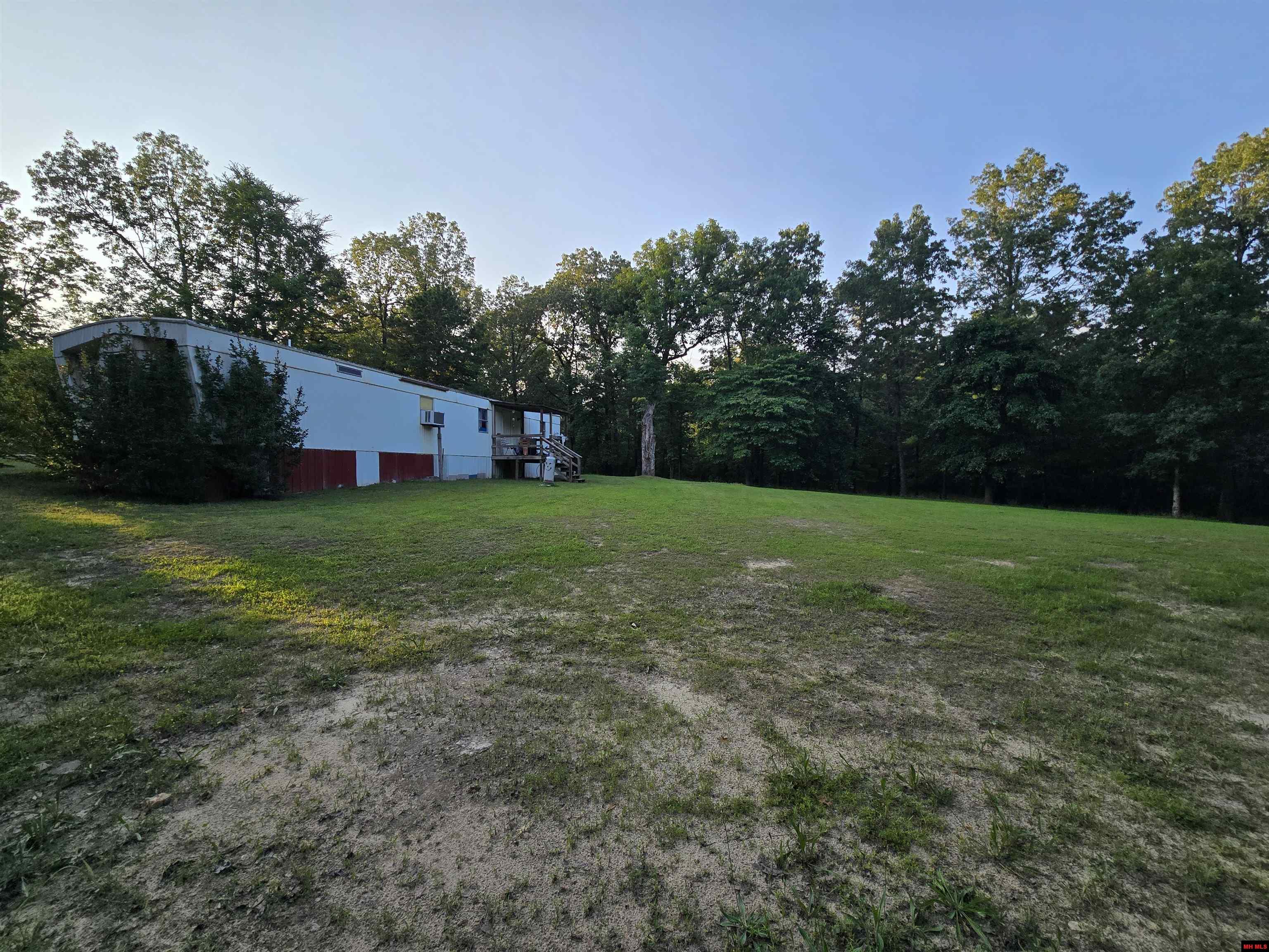 148 HOPEWELL HOLLOW ROAD Norfork, AR