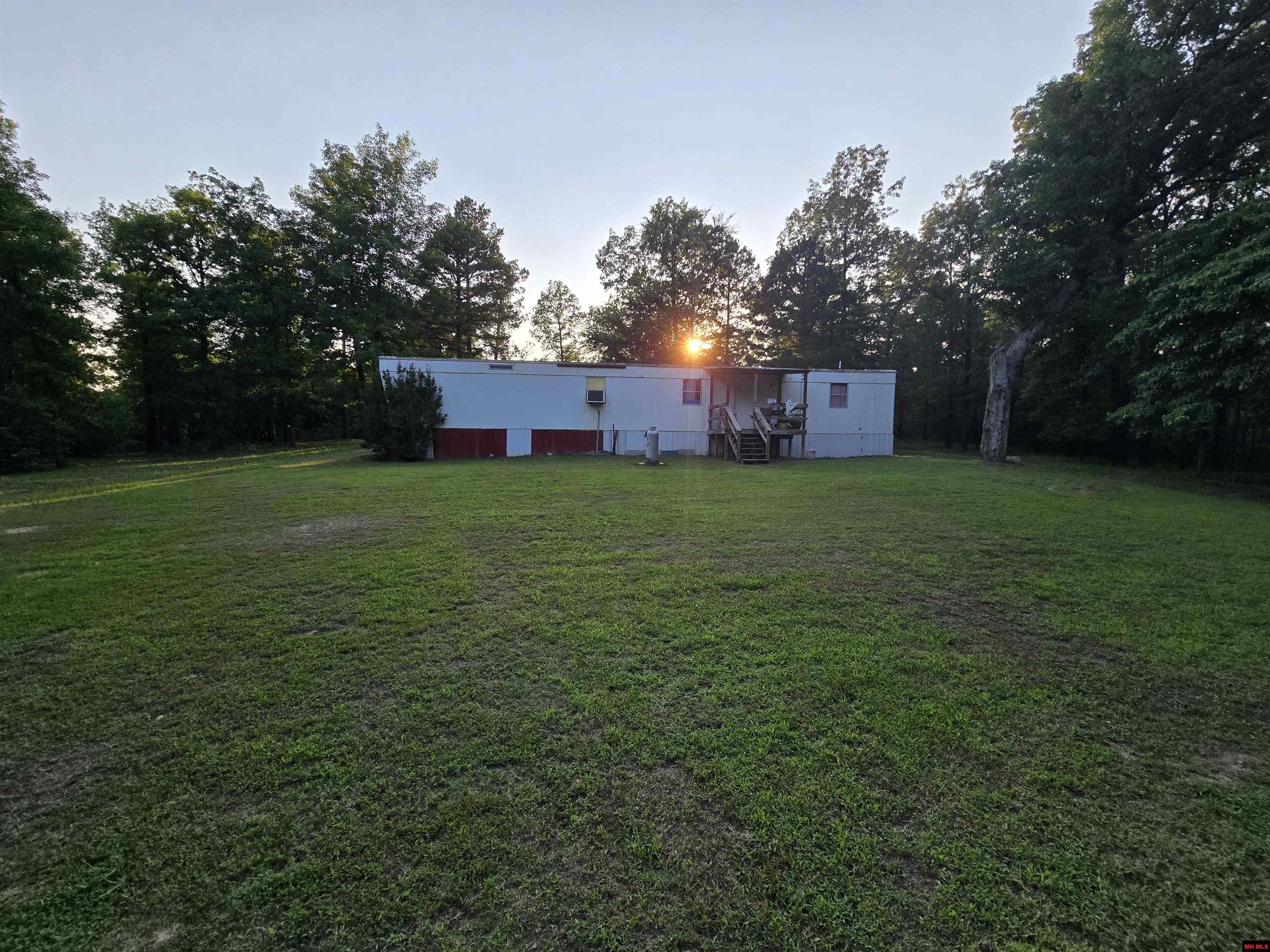 148 HOPEWELL HOLLOW ROAD Norfork, AR