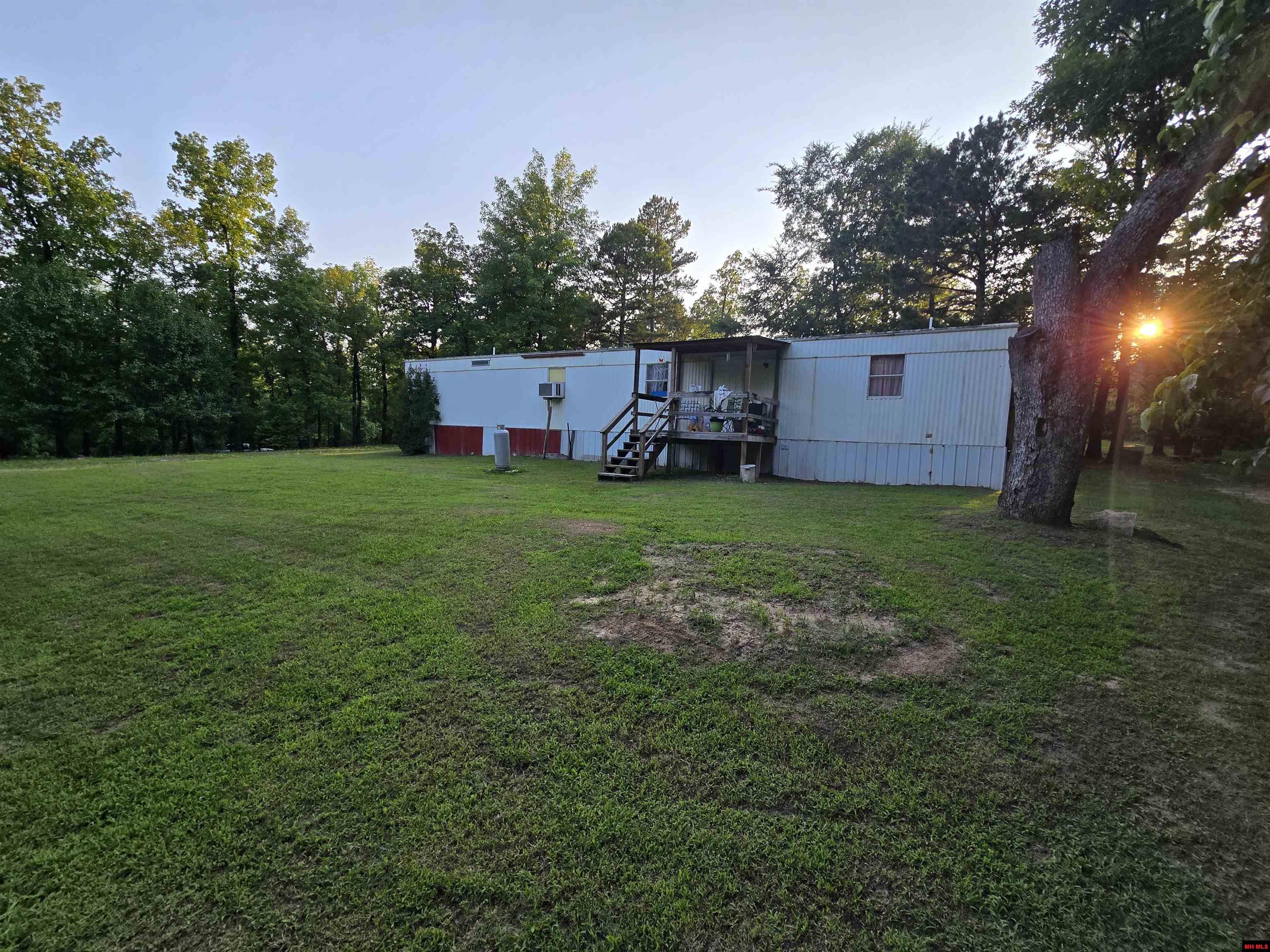 148 HOPEWELL HOLLOW ROAD Norfork, AR
