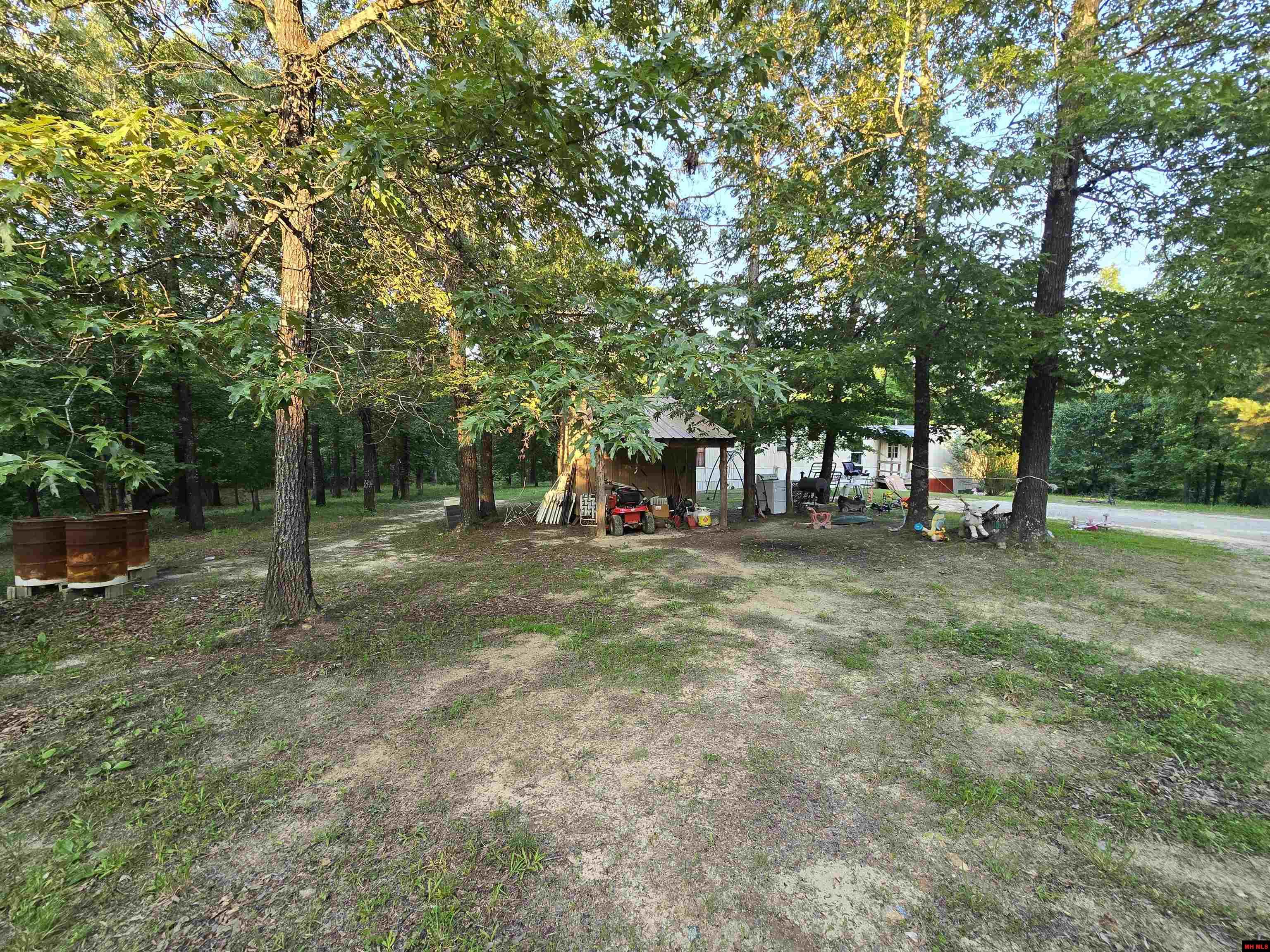 148 HOPEWELL HOLLOW ROAD Norfork, AR