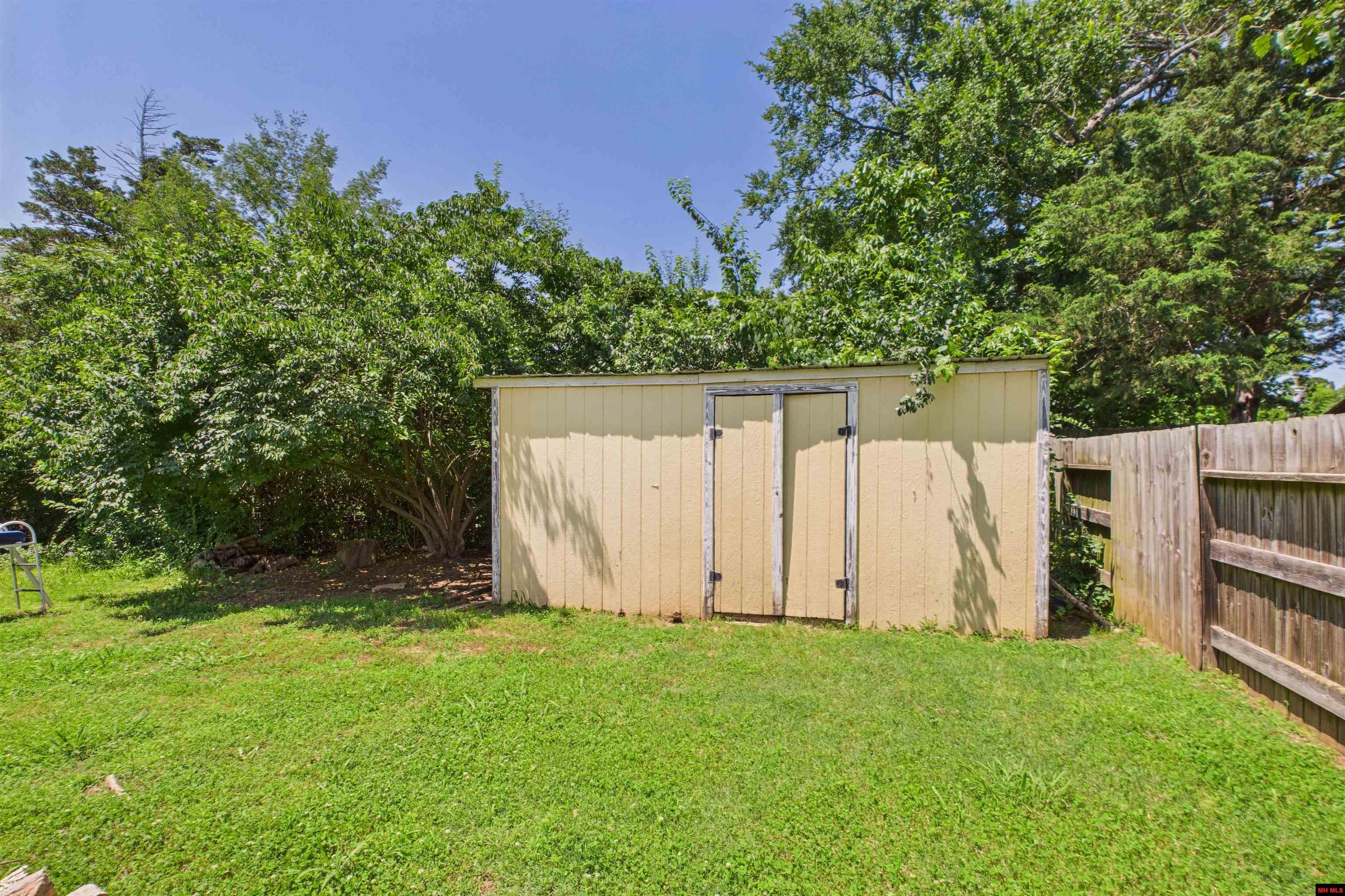110 MCDONALD MEADOWS PARKWAY Bull Shoals, AR