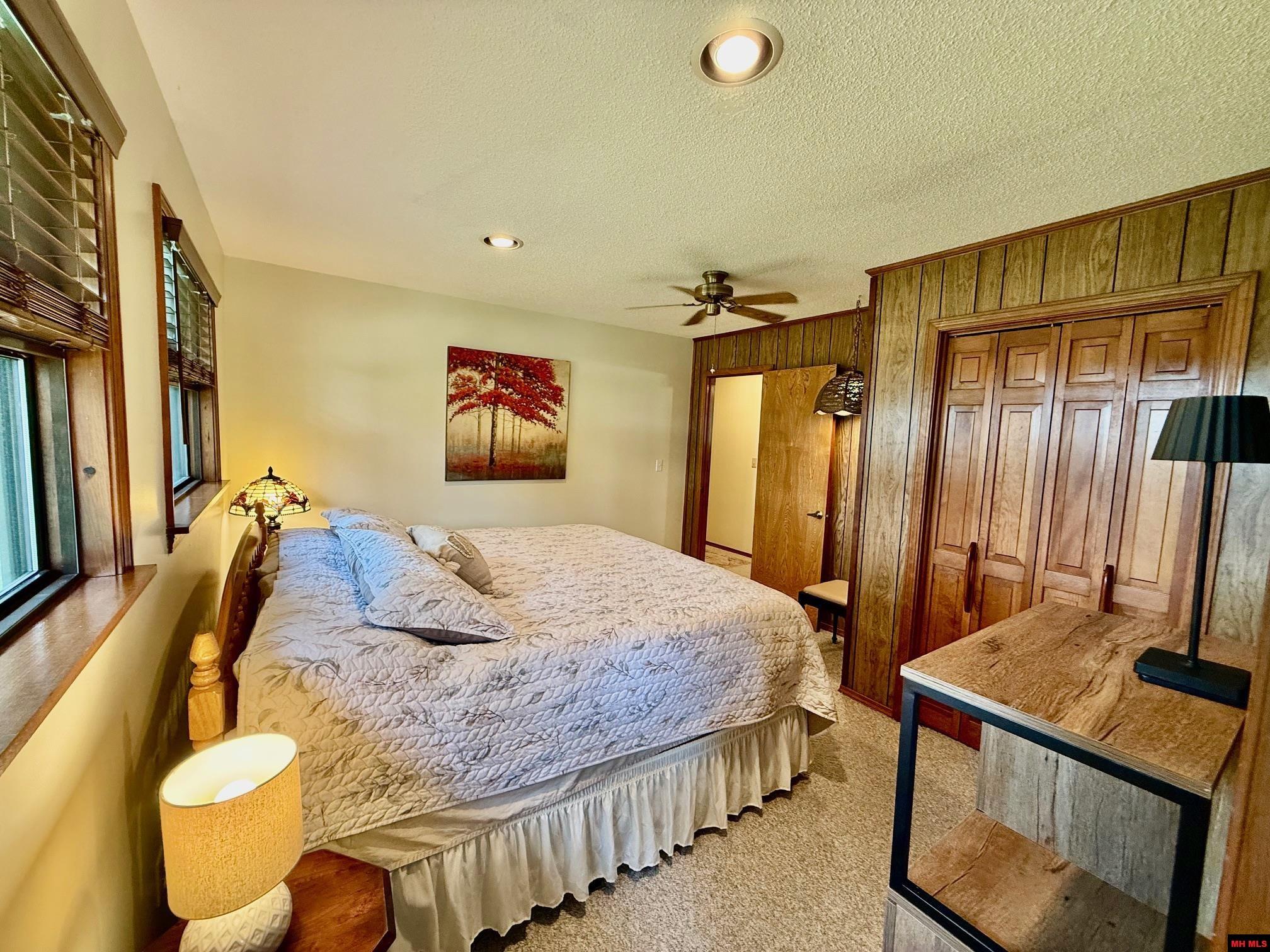 208 S KINGSWOOD DRIVE Mountain Home, AR 72653