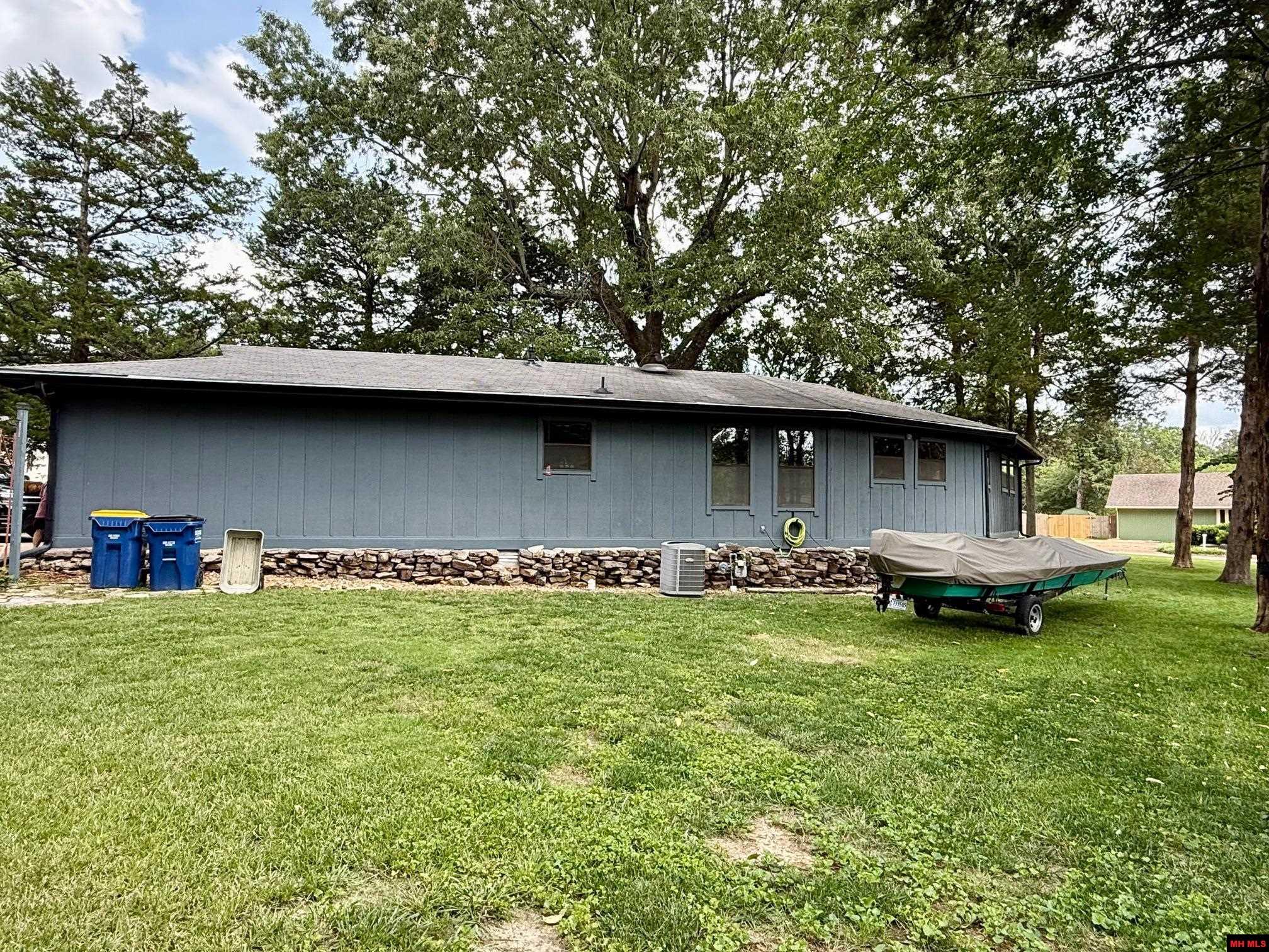 208 S KINGSWOOD DRIVE Mountain Home, AR 72653
