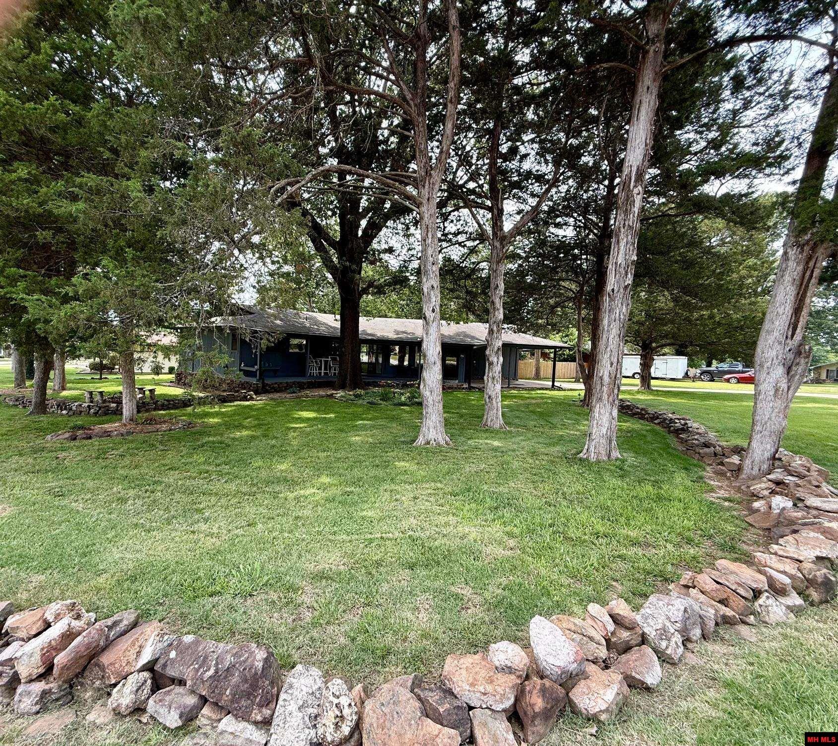 208 S KINGSWOOD DRIVE Mountain Home, AR 72653