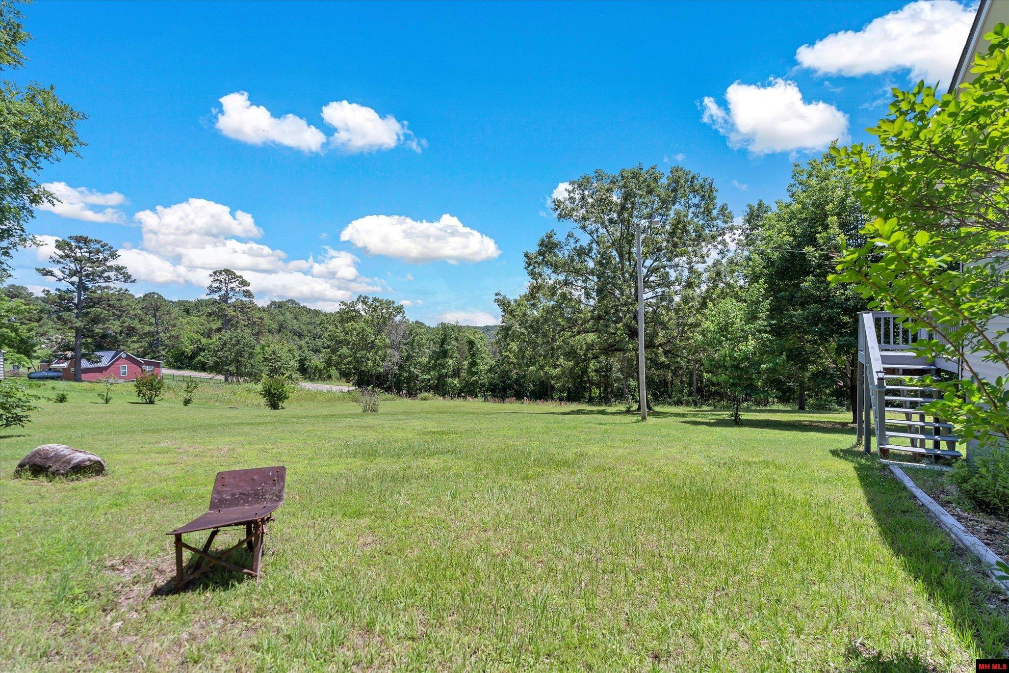 108 GREGORY STREET Norfork, AR 72658