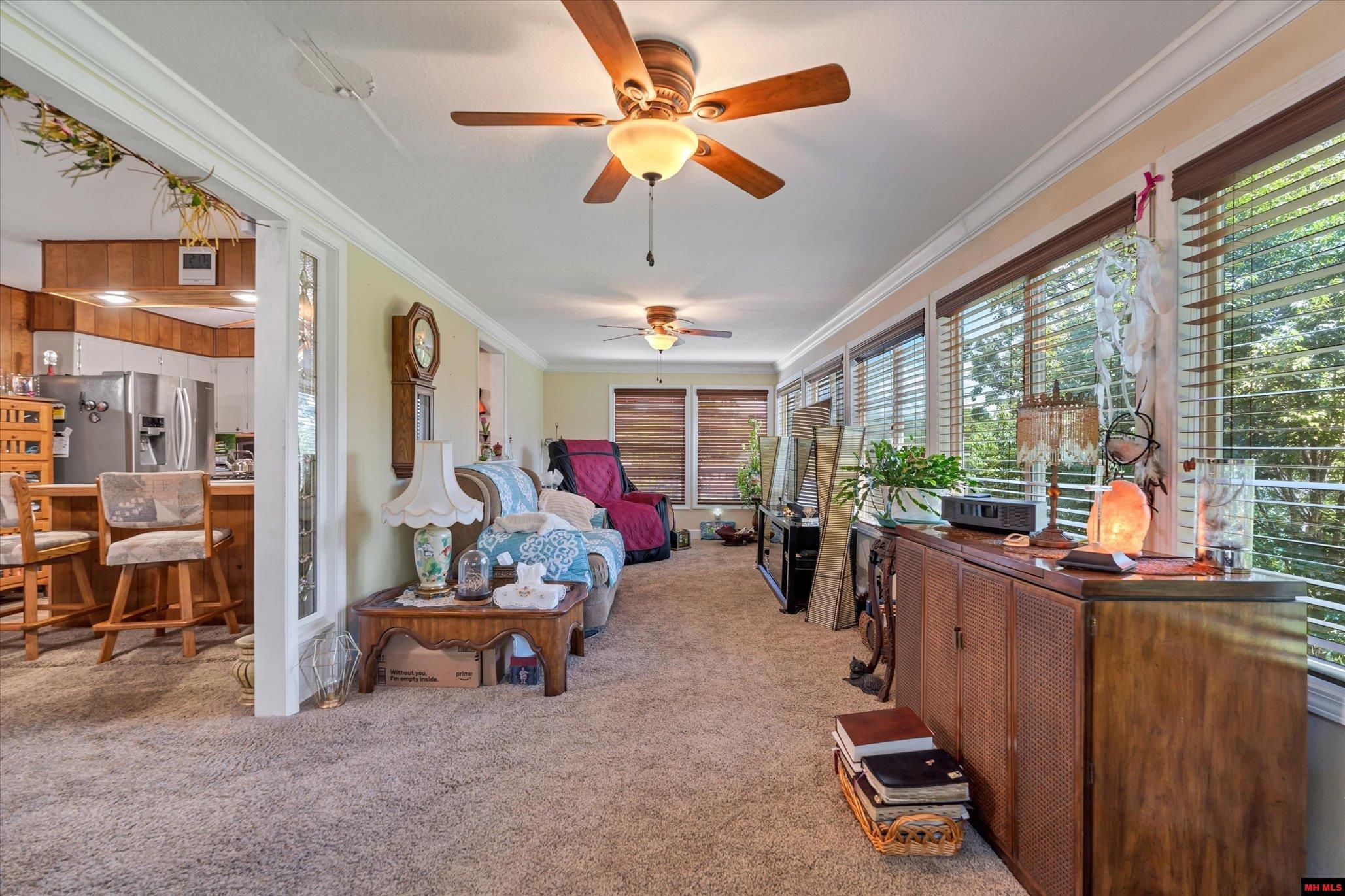 108 GREGORY STREET Norfork, AR 72658