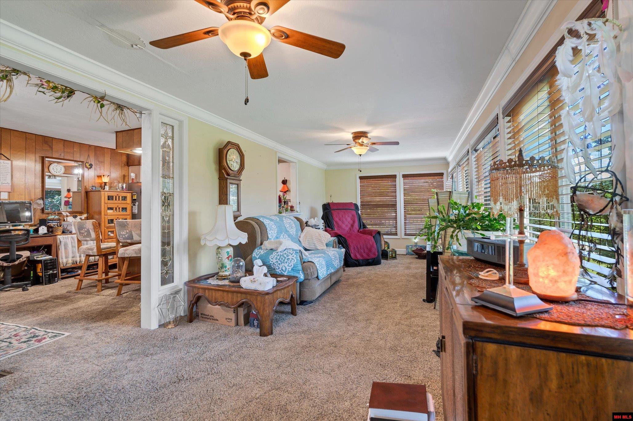 108 GREGORY STREET Norfork, AR 72658