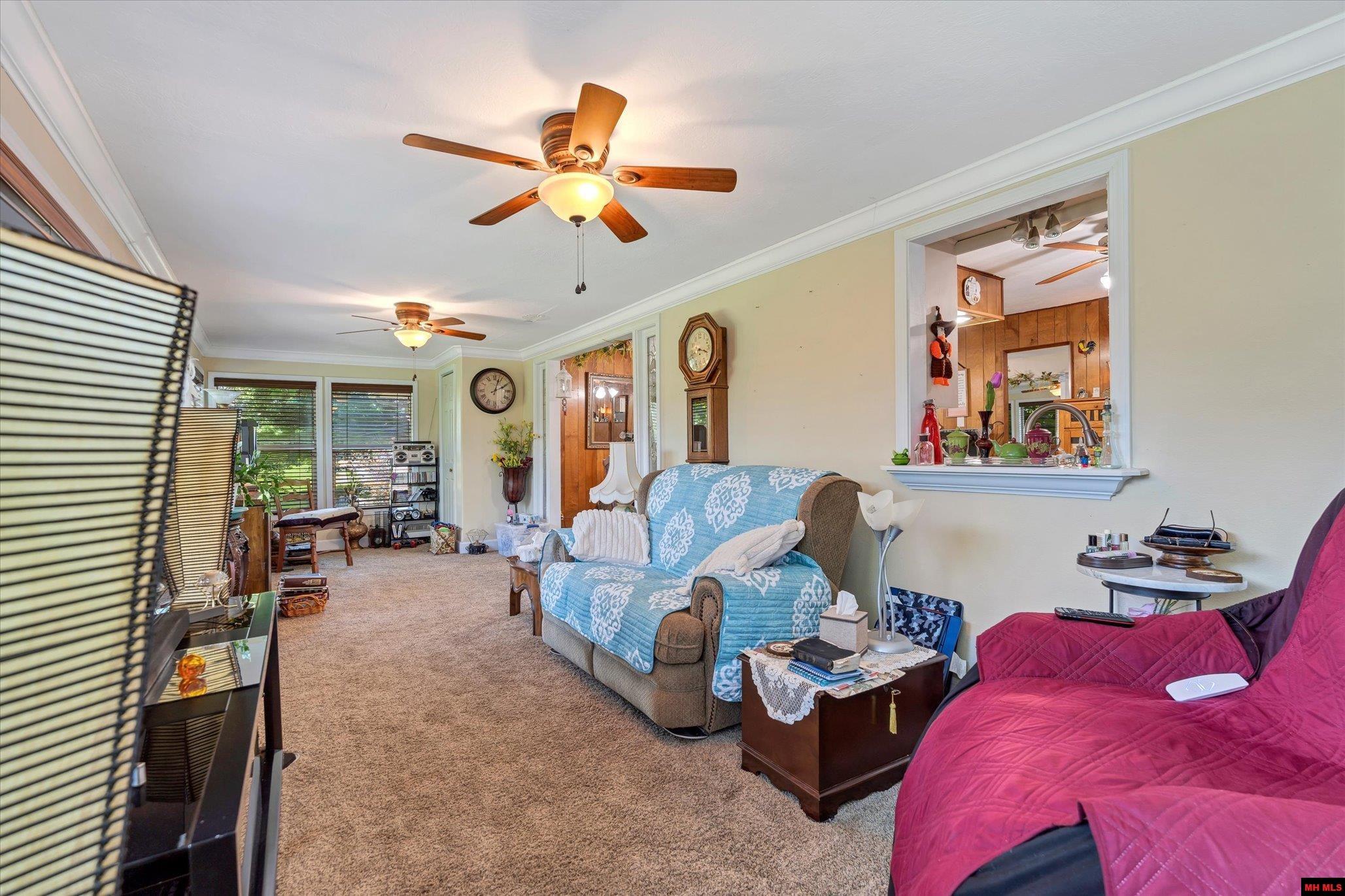 108 GREGORY STREET Norfork, AR 72658