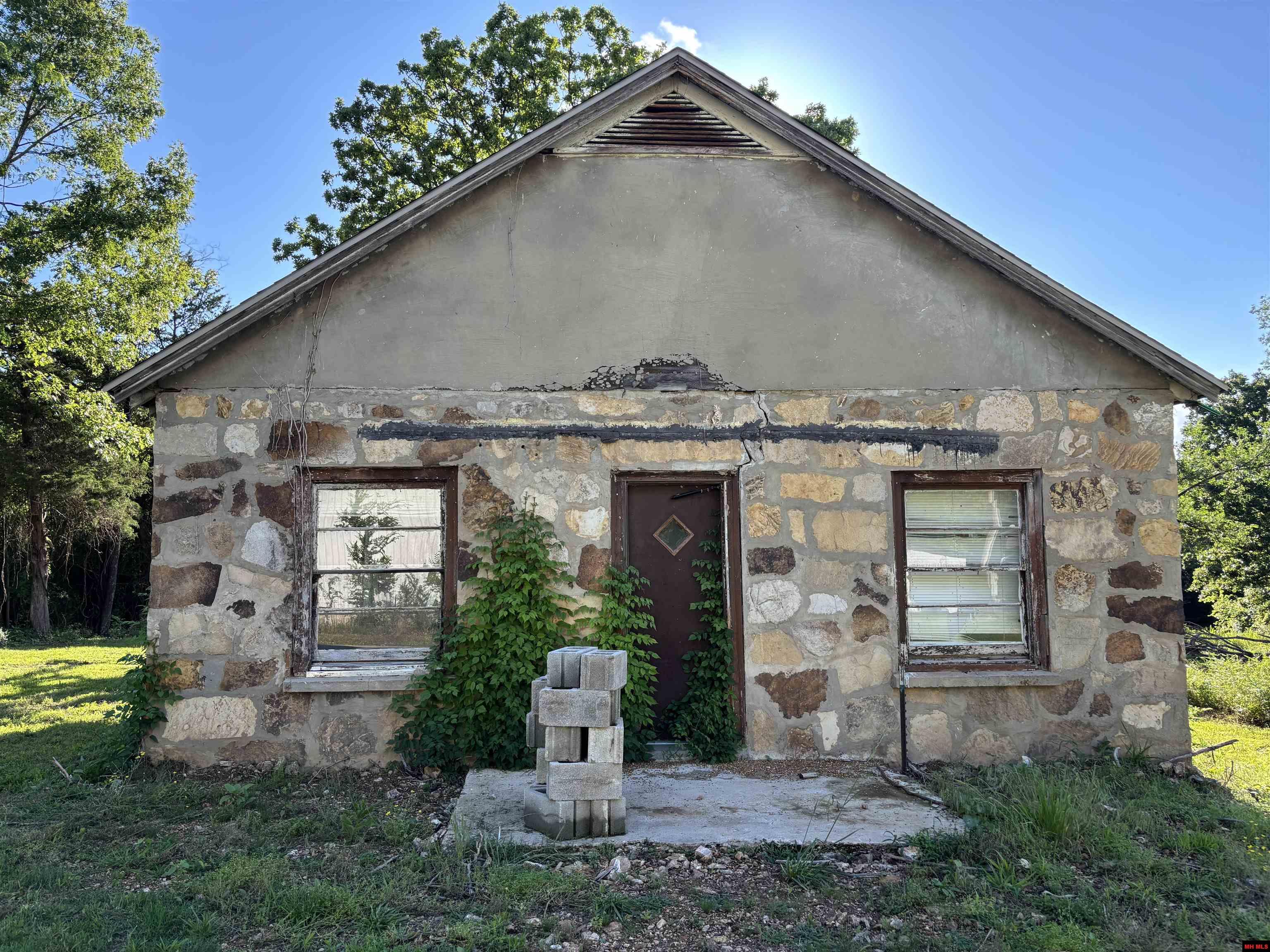 744 CR 720 Gassville, AR