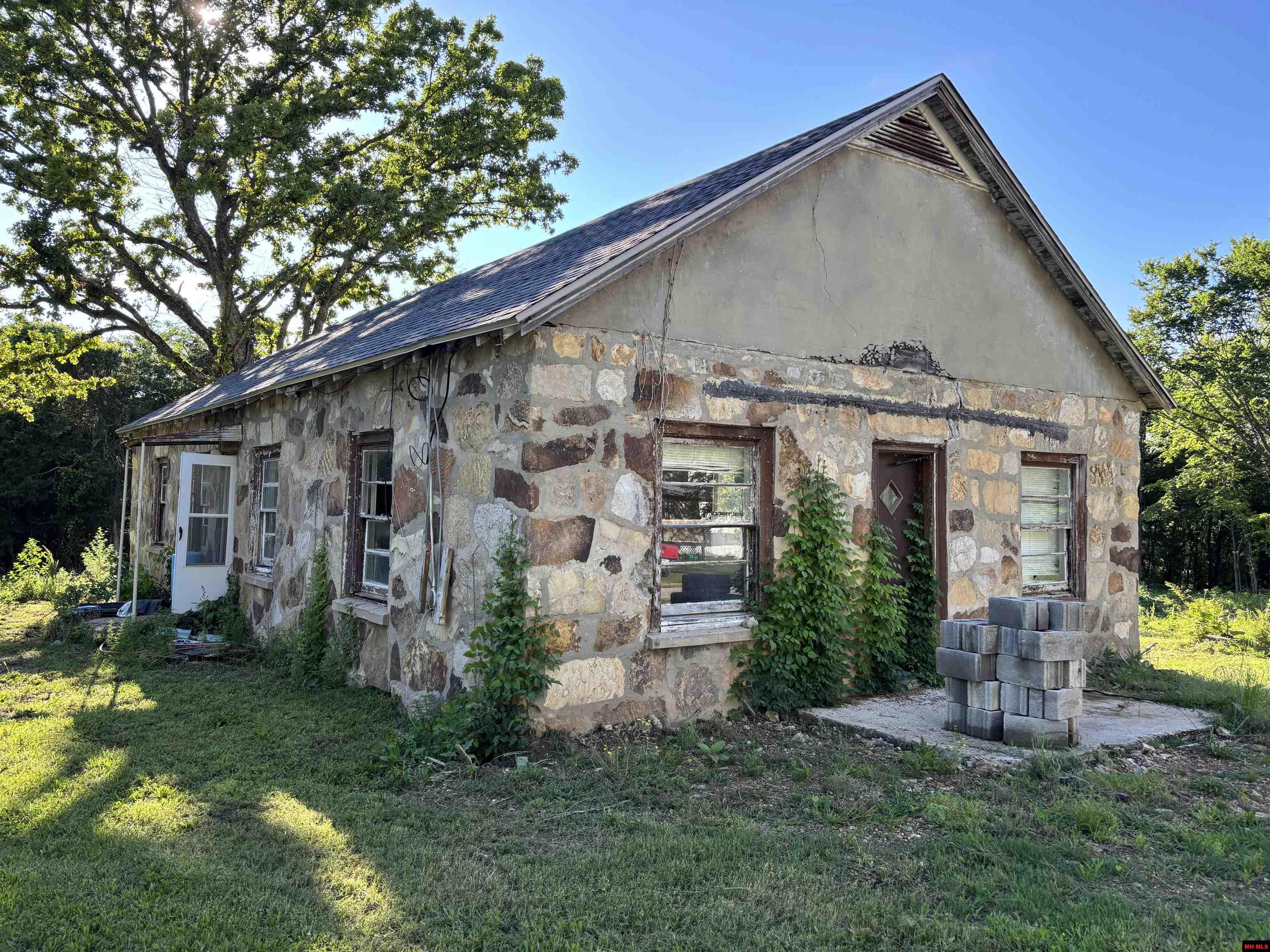 744 CR 720 Gassville, AR