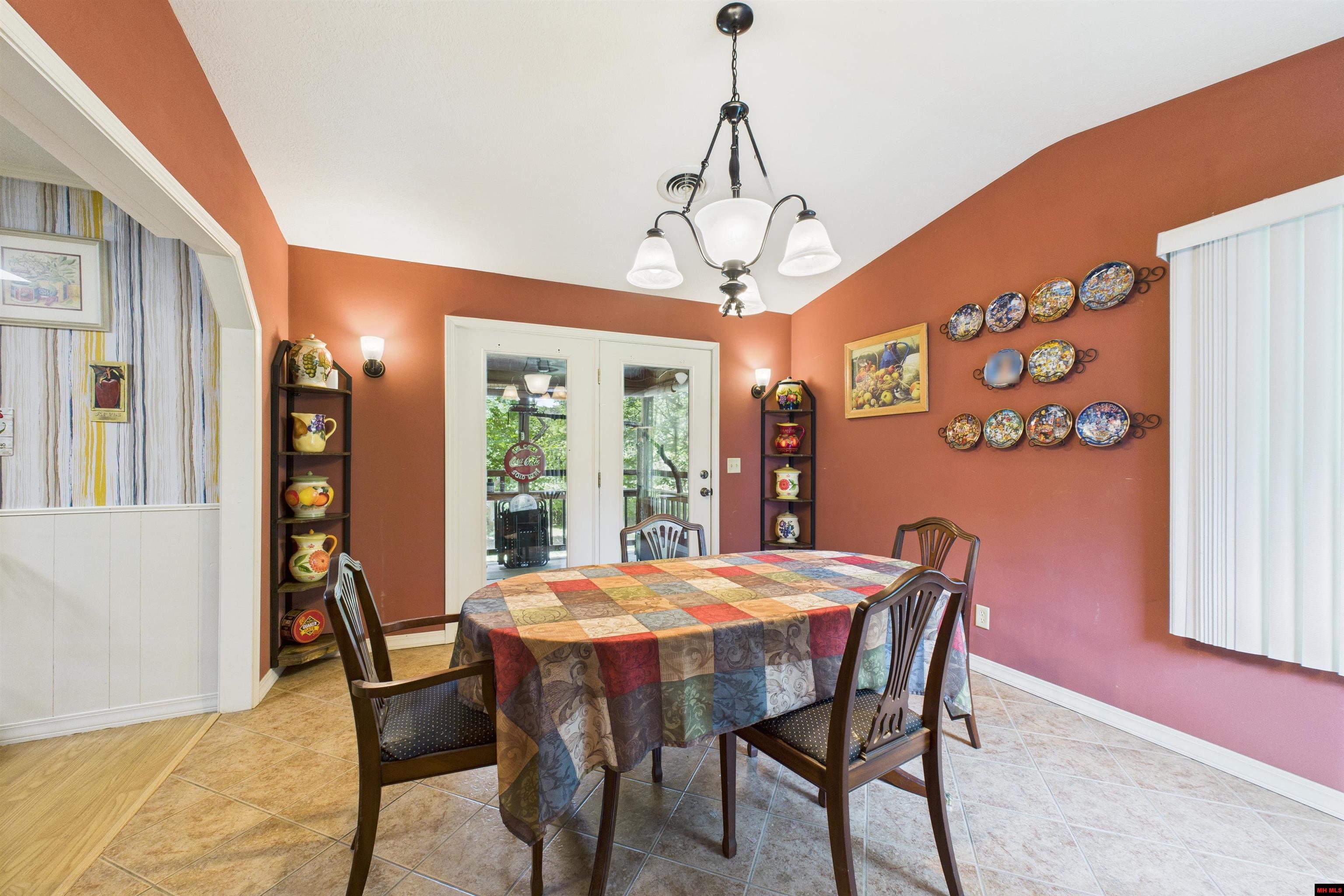 611 N COLLEGE STREET Mountain Home, AR 72653