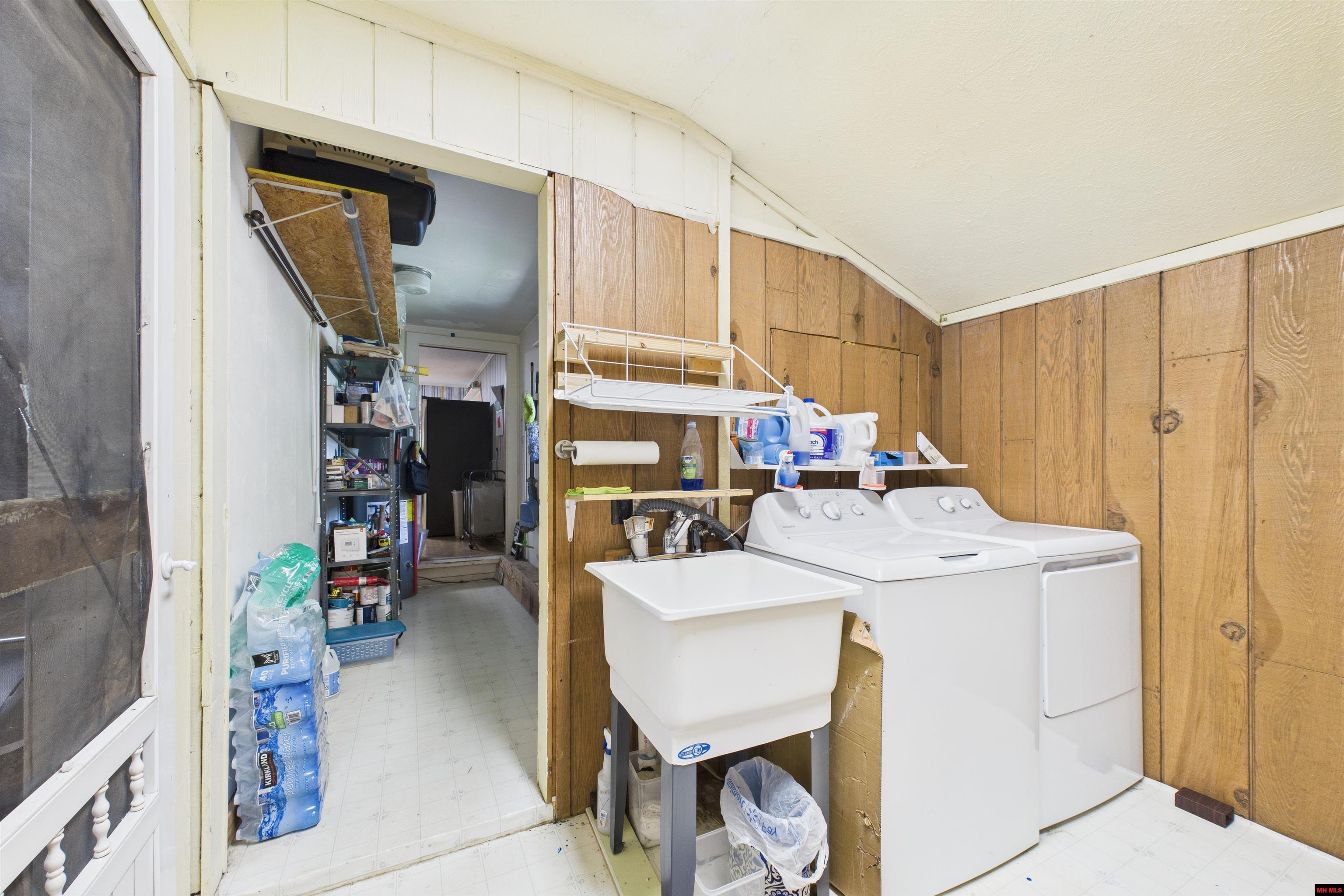 611 N COLLEGE STREET Mountain Home, AR 72653